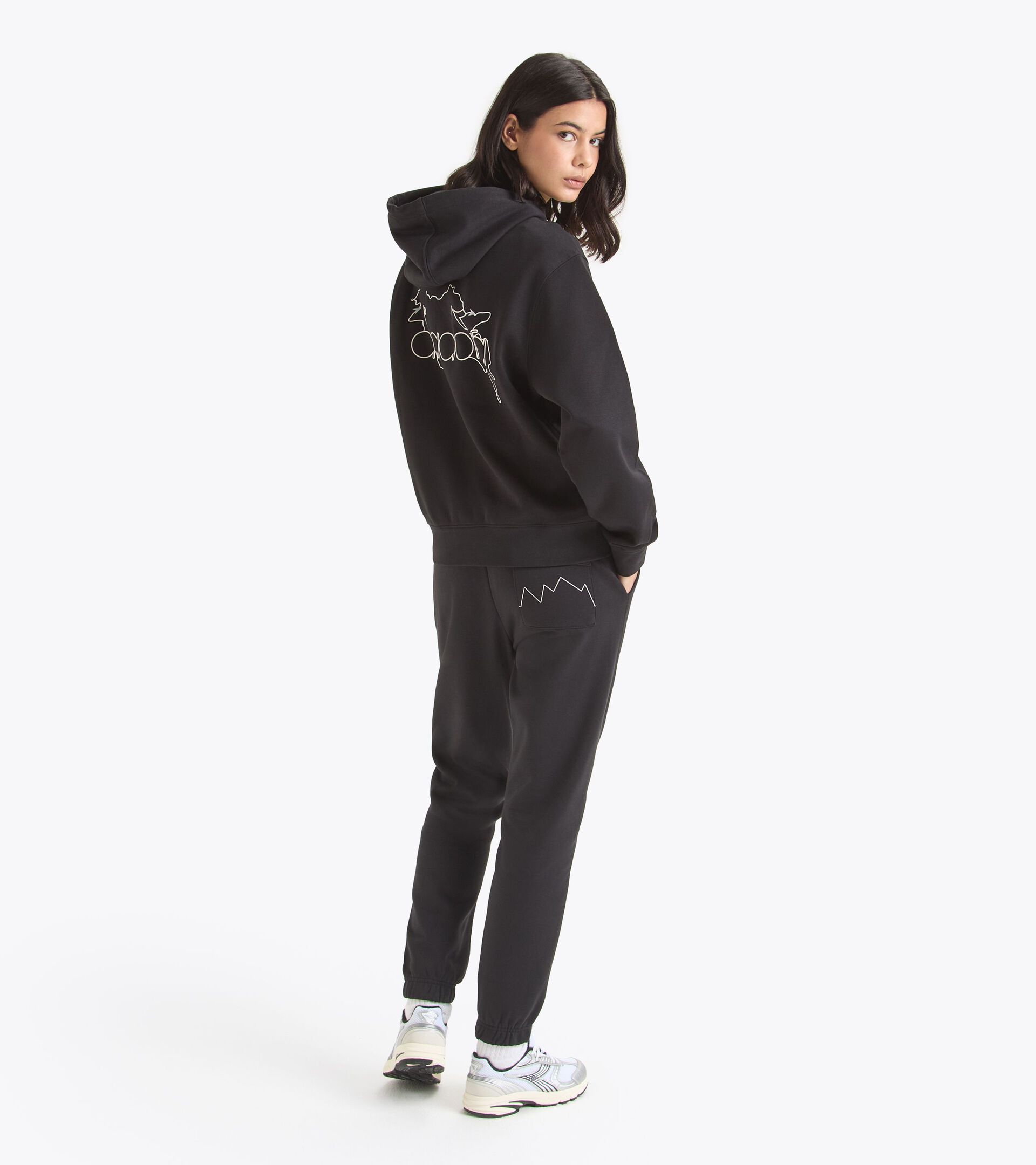 Sporty hoodie - All-Gender HOODIE ROUTE BLACK - Diadora