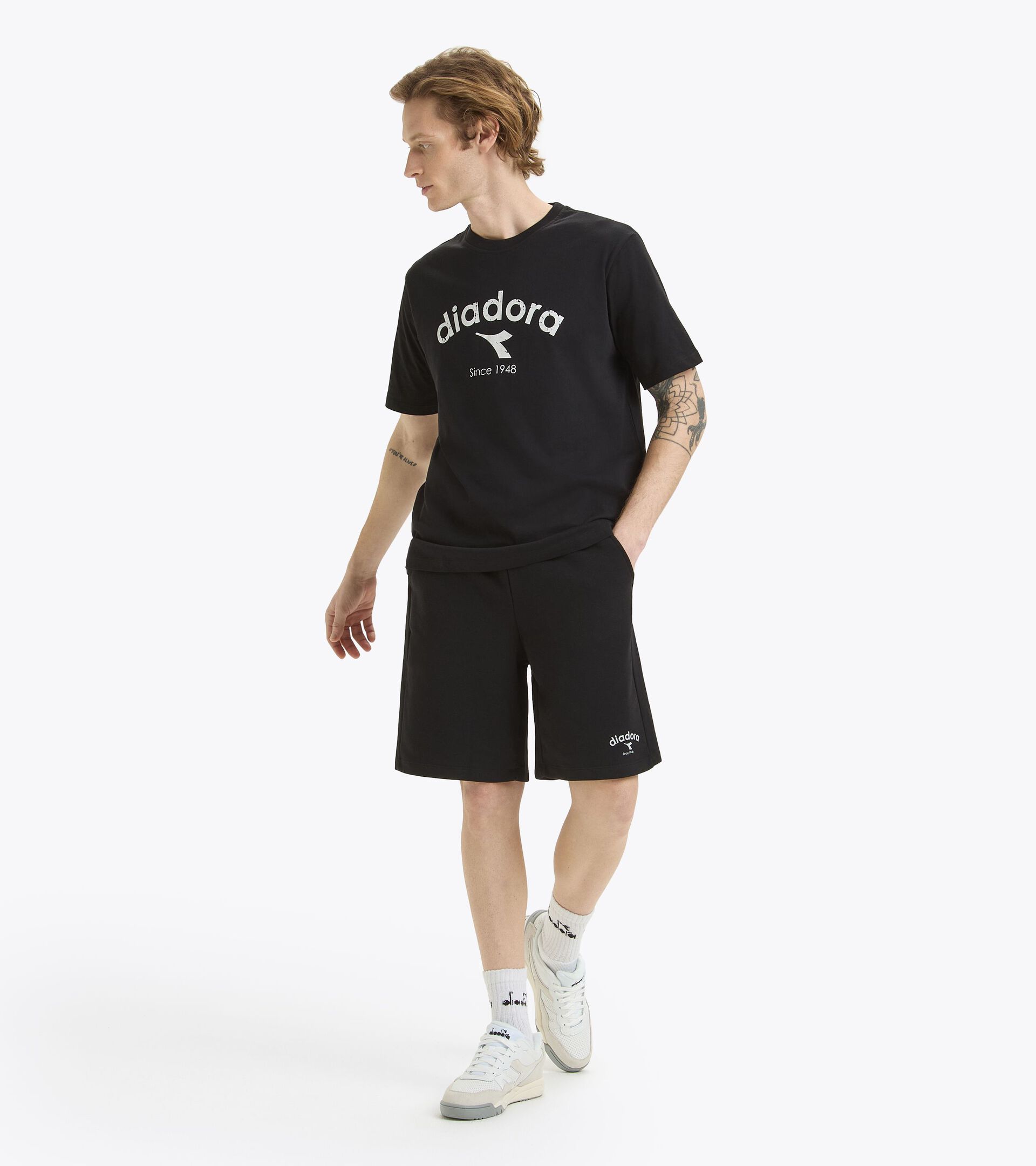 T-shirt - Gender Neutral
 T-SHIRT SS ATHL. LOGO BLACK - Diadora