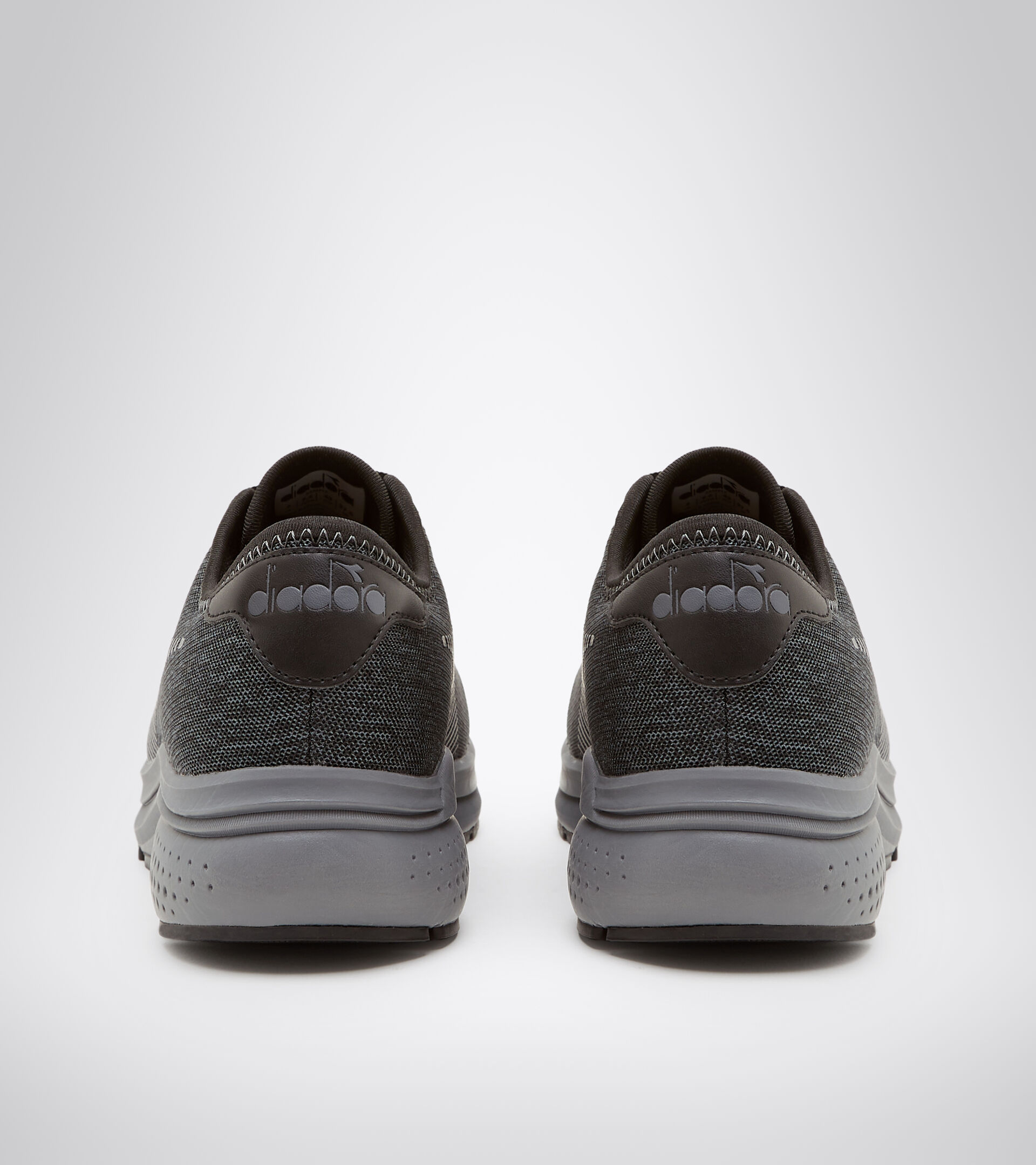 Sports shoes - Men PASSO BLACK/STEEL GRAY - Diadora