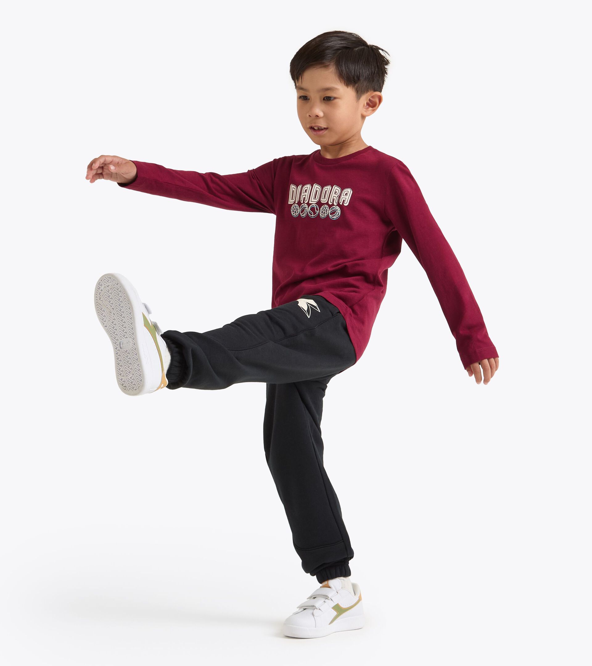 T-shirt en coton à manches longues - Ado garçon
JB. T-SHIRT LS LOGO PORTO TAWNY - Diadora
