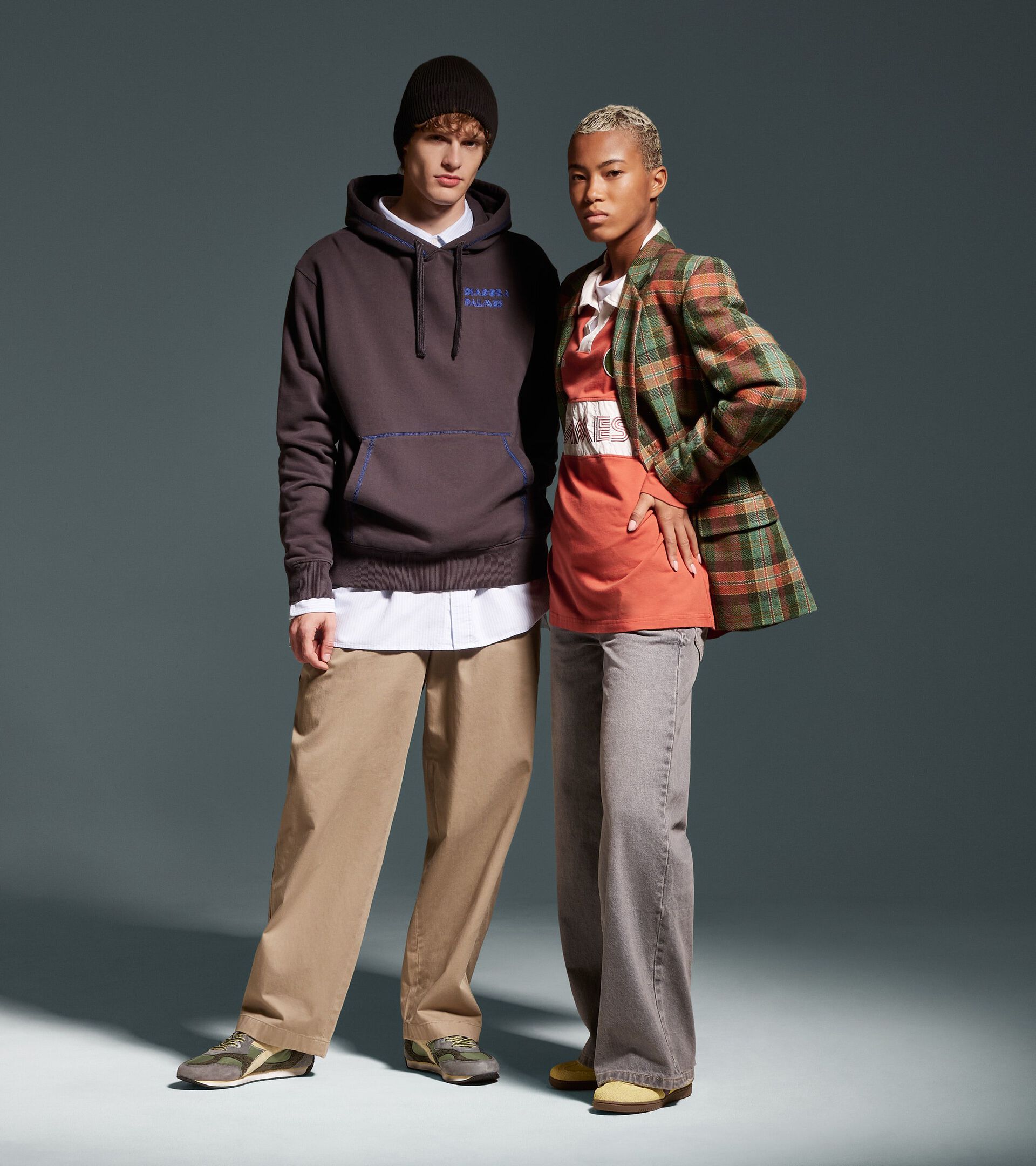 Sudadera Legacy - Made in Italy - Para todos los géneros HOODIE LEGACY OSTRA NEGRA - Diadora