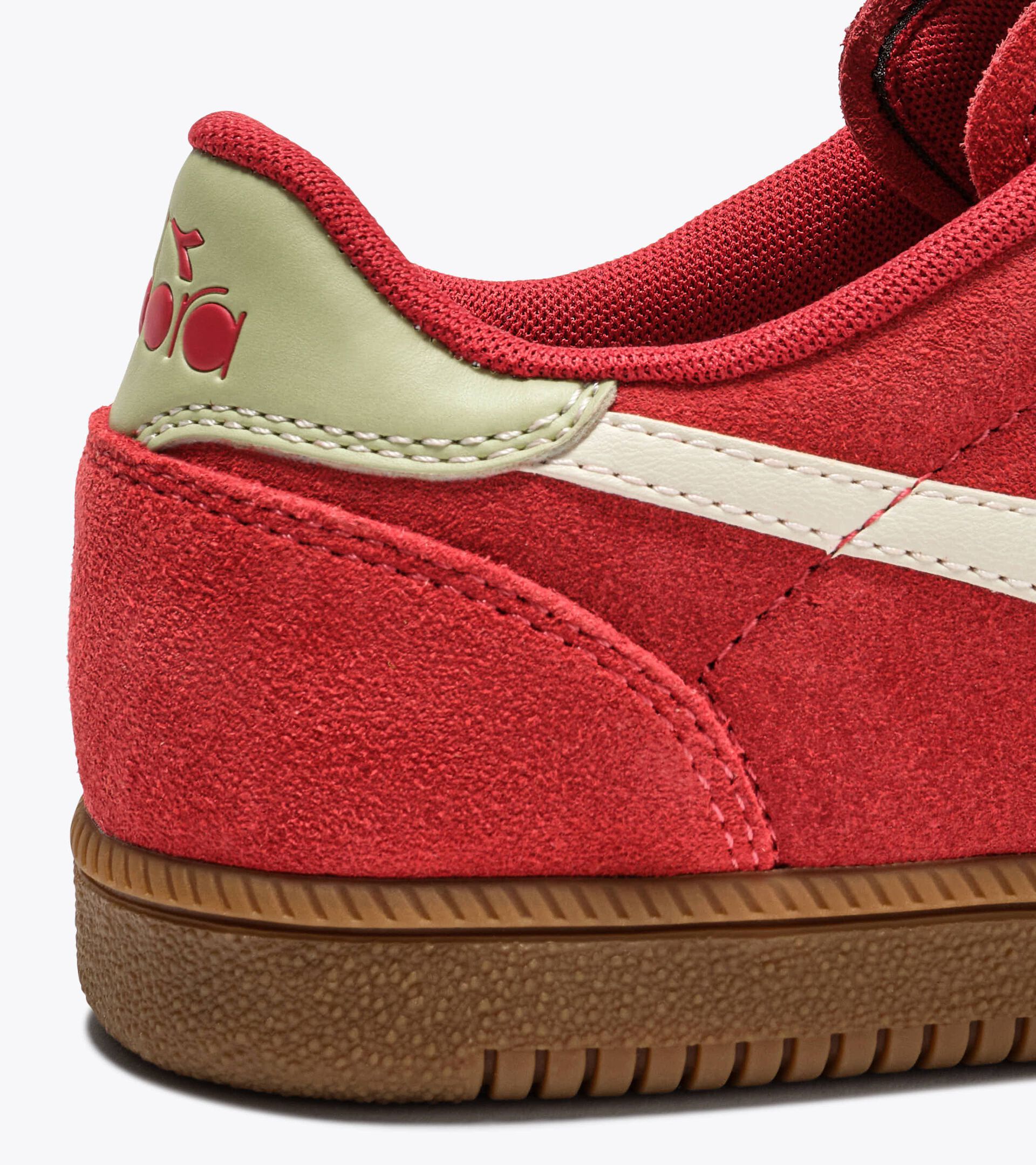 Sneakers en cuir - Genre neutre
 TOKYO POMME AU FOUR - Diadora