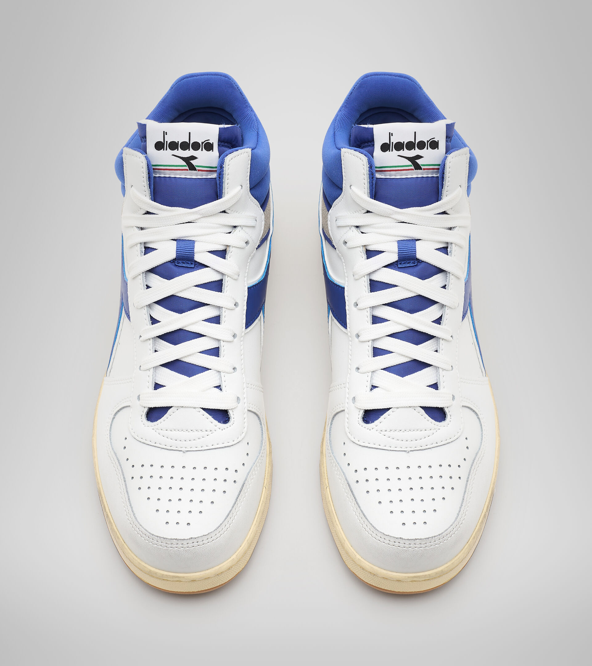 Sports shoe - Unisex MAGIC BASKET DEMI CUT ICONA WHITE/BLUE COBALT - Diadora