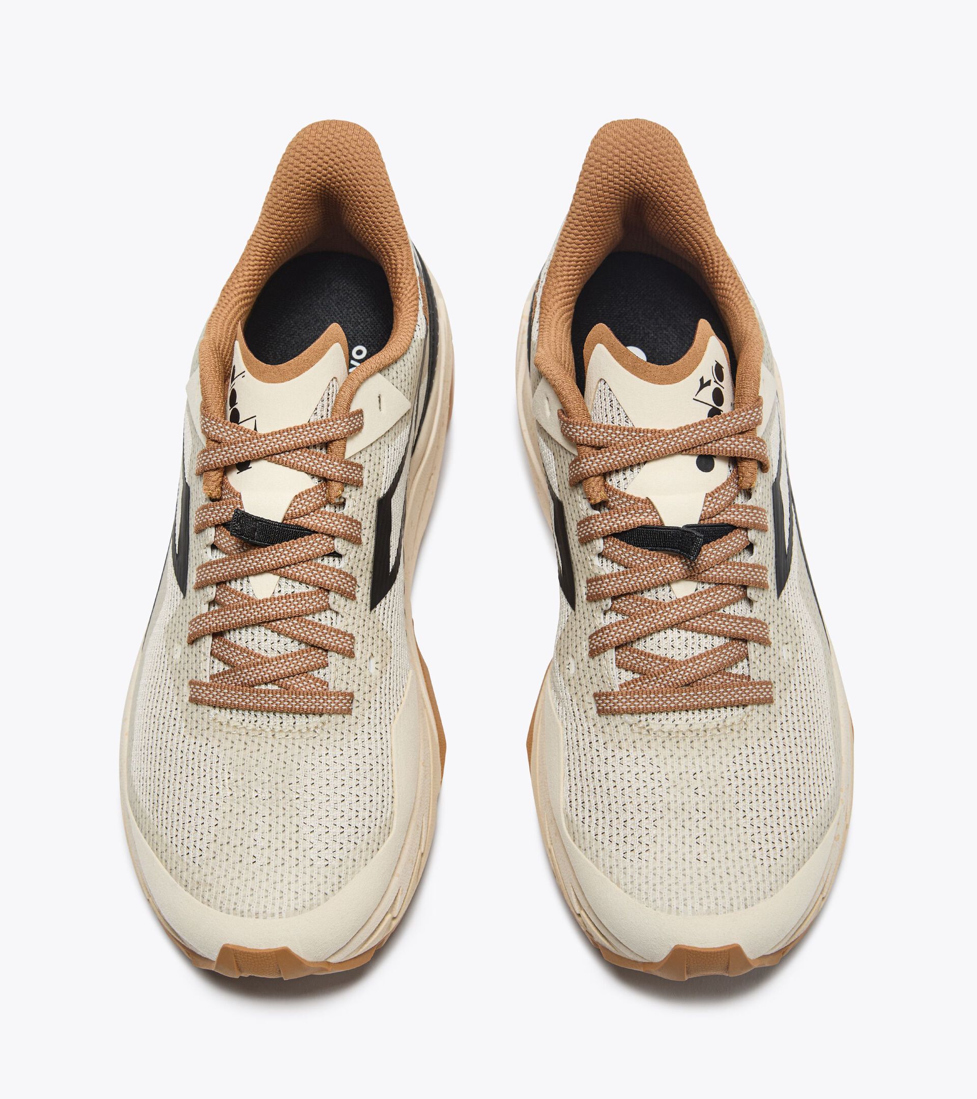 Trail running shoe - All-Gender SESTRIERE-XT 2 WHISPER WHITE/BLACK/BISCUIT - Diadora