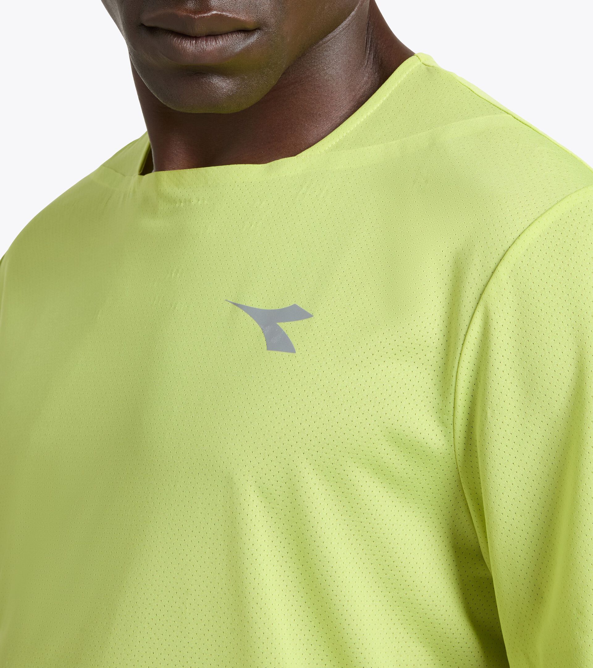 Super Light FIBRAZERO t-shirt  - Running - Men&rsquo;s SS T-SHIRT SUPER LIGHT FIBRAZERO WILD LIME GREEN - Diadora