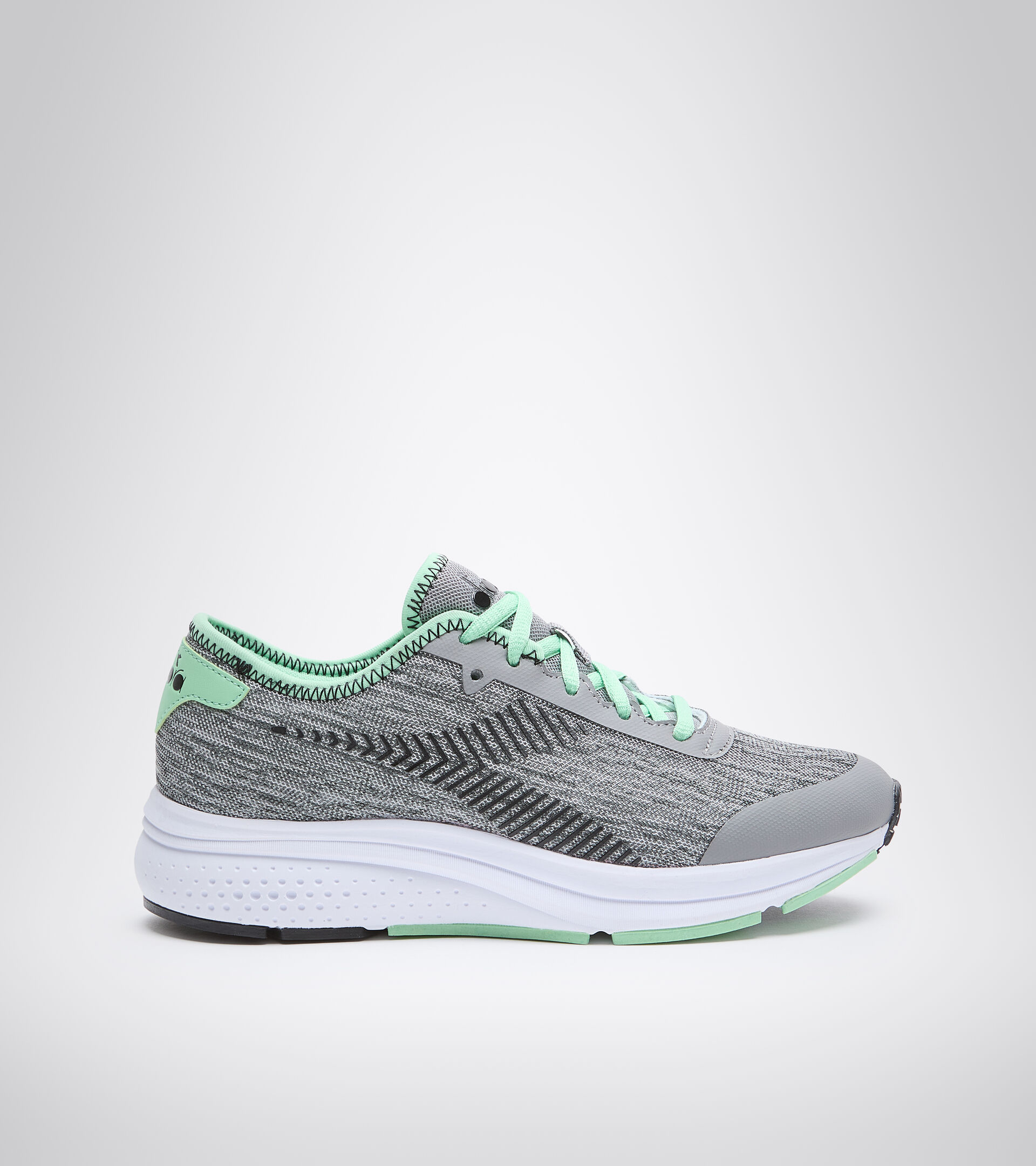 Chaussures de sport - Femme PASSO W ARGENT/NOIR/VERT FRENE - Diadora