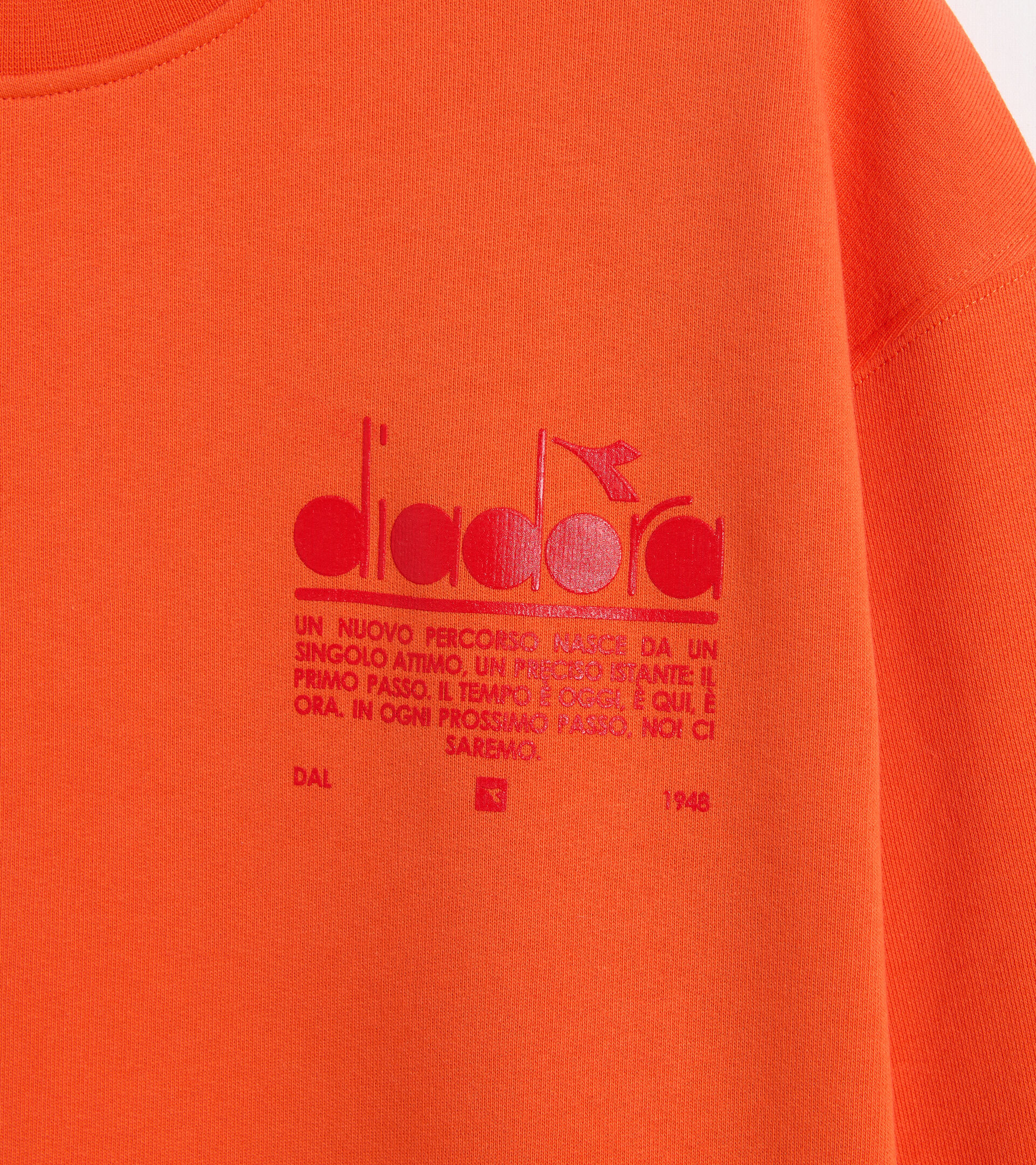 Cotton round-neck sweatshirt - Unisex SWEATSHIRT CREW MANIFESTO VERMILLION ORANGE - Diadora
