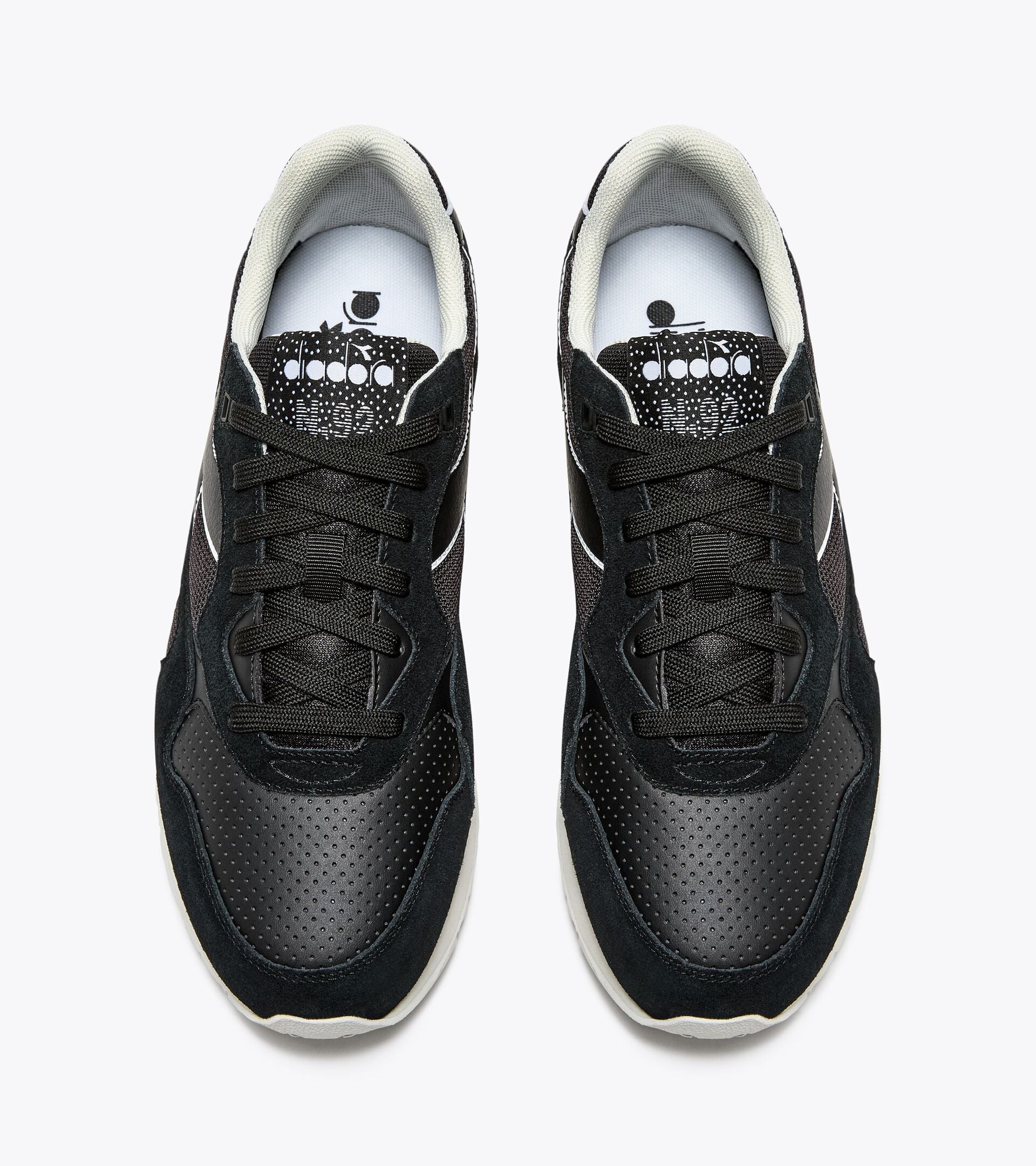 Zapatilla deportiva - Para todos los g&eacute;neros N.92 ADVANCE NEGRO/NEGRO - Diadora