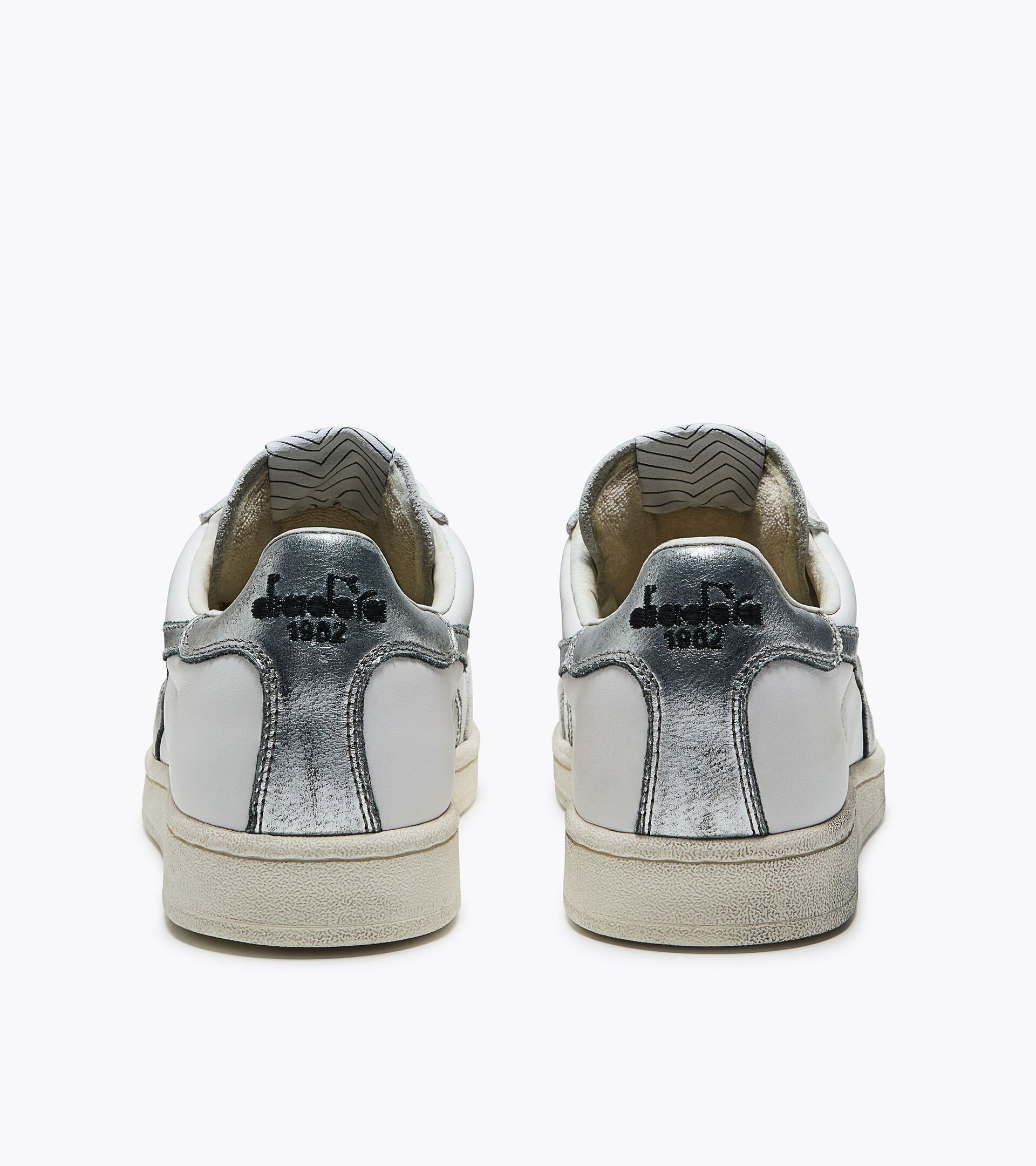 Heritage Shoe in Metallic Leather - Women&rsquo;s PRESTIGE METALLIC WN WHITE/SILVER - Diadora