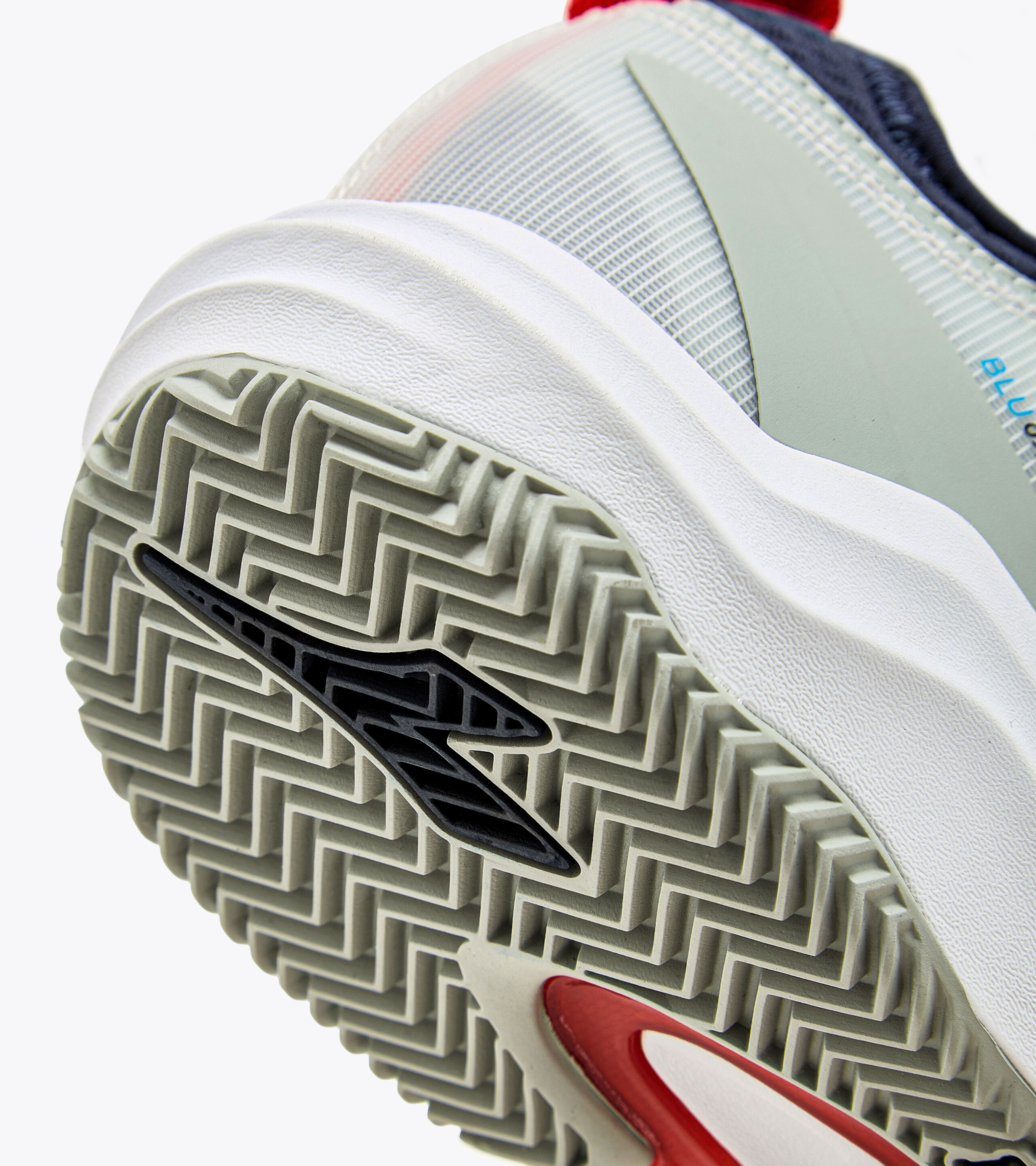 Diadora badminton sales