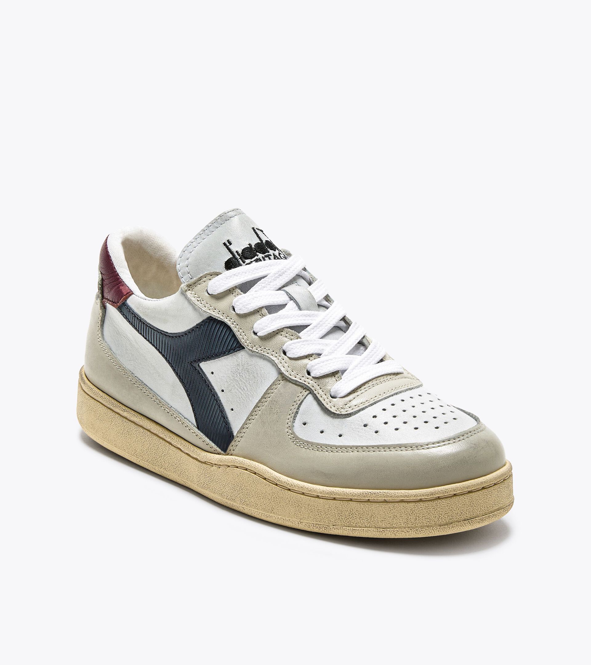Heritage shoe - Gender Neutral MI BASKET LOW USED GRAY PELICAN - Diadora