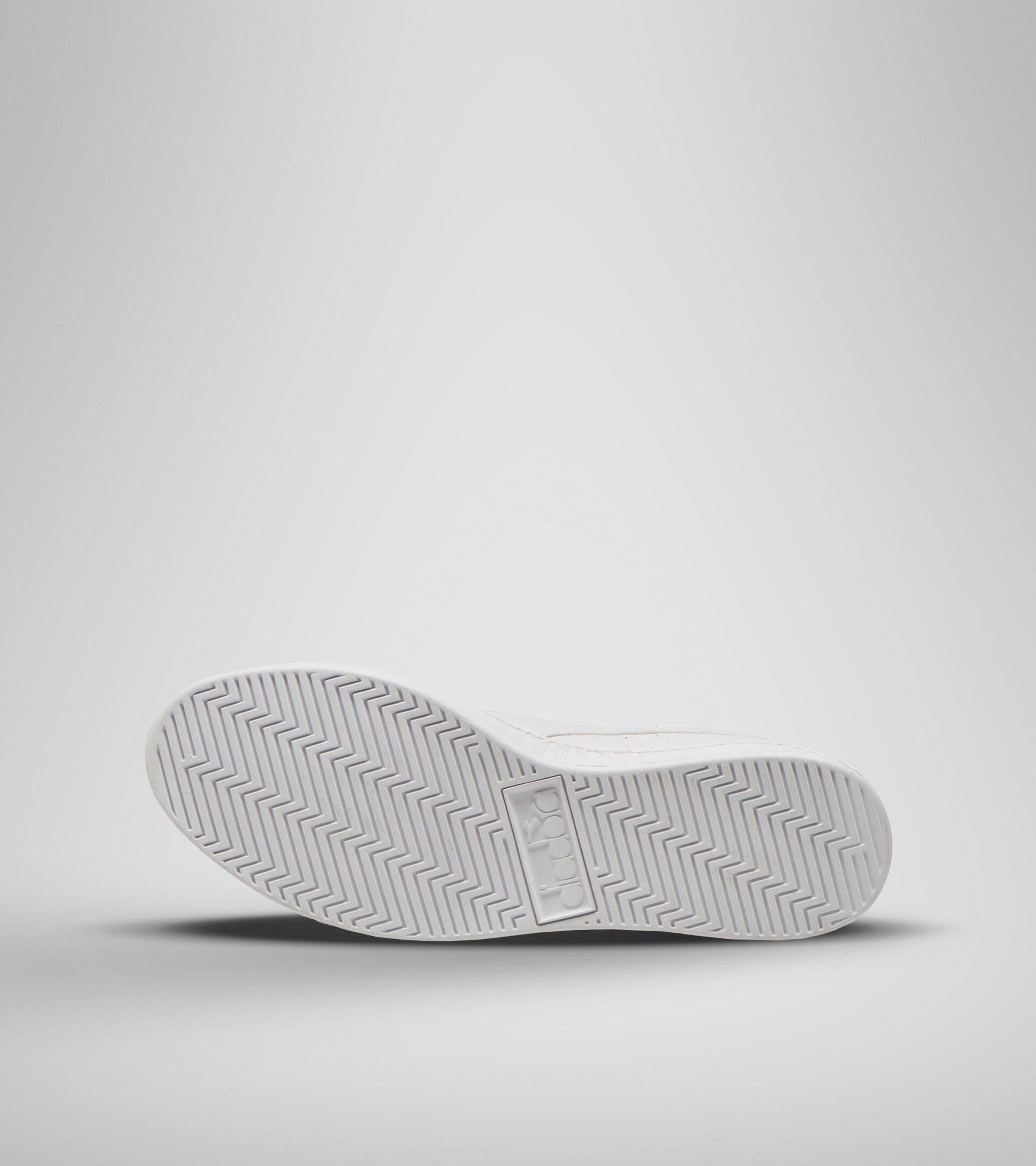 Sports shoe - Unisex GAME L LOW OPTICAL WHITE/GRAY (C3139) - Diadora
