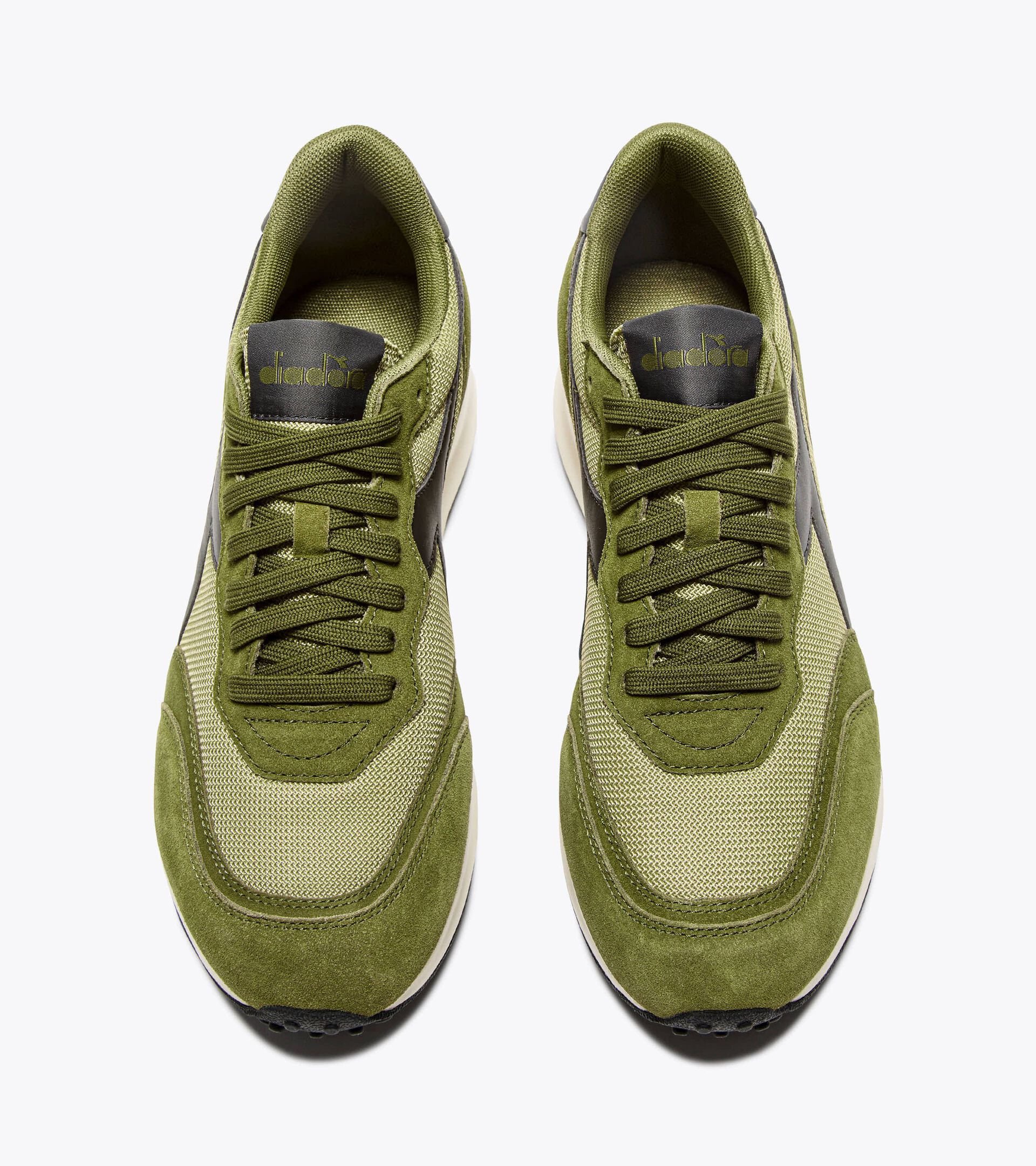 Sporty sneakers - All-Gender RACE NY GREEN MIMETIC - Diadora