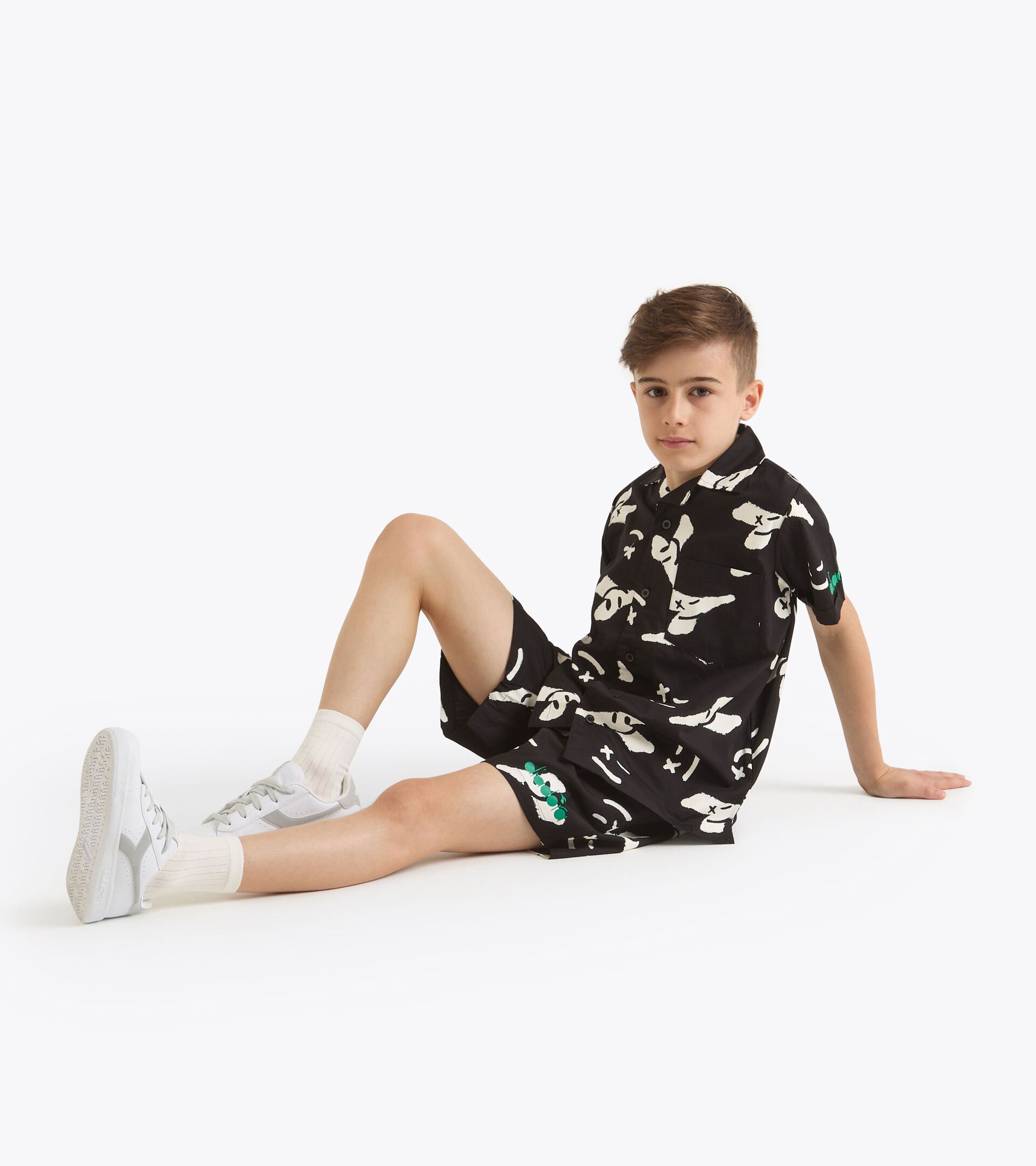 Conjunto - Corte cómodo - Niño JB. SET SMILE LOGO NEGRO - Diadora