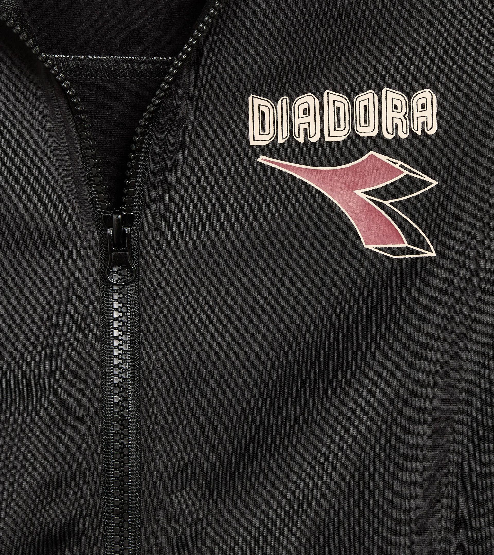 Polyestere tracksuit - Boy
 JB. TRACKSUIT FZ LOGO (PL) BLACK - Diadora