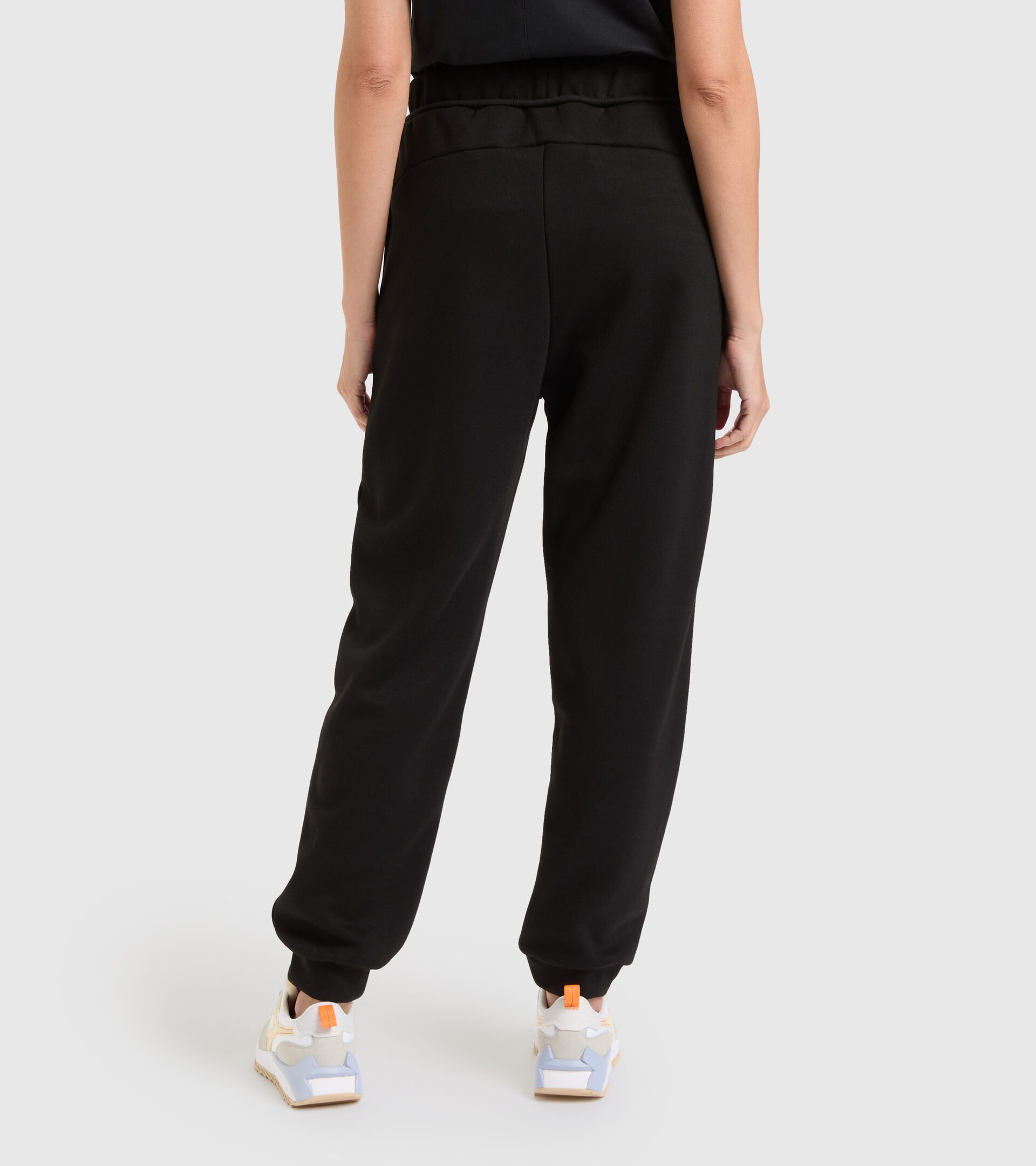 Sports trousers - Women L. JOGGER PANT URBANITY BLACK - Diadora
