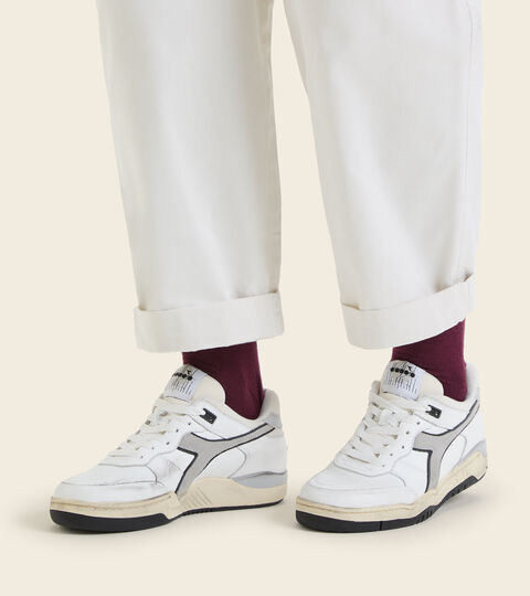 B.560 USED ITALIA, WHITE /ALUMINUM Made in Italy Heritage shoe - Unisex B.560 USED ITALIA WHITE /ALUMINUM - Diadora