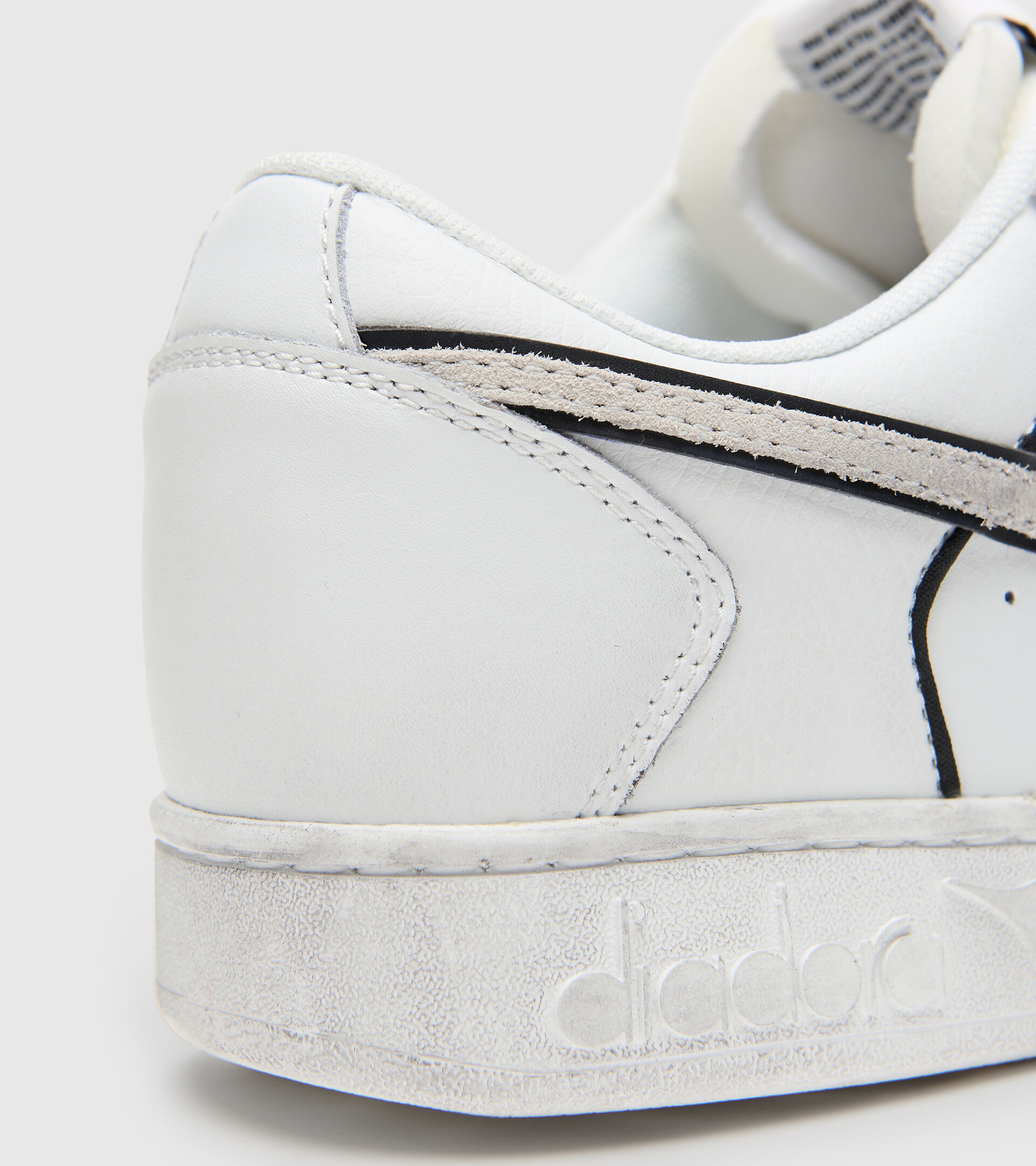 Sports shoes - Unisex MAGIC BASKET LOW ICONA LEATHER WHITE - Diadora