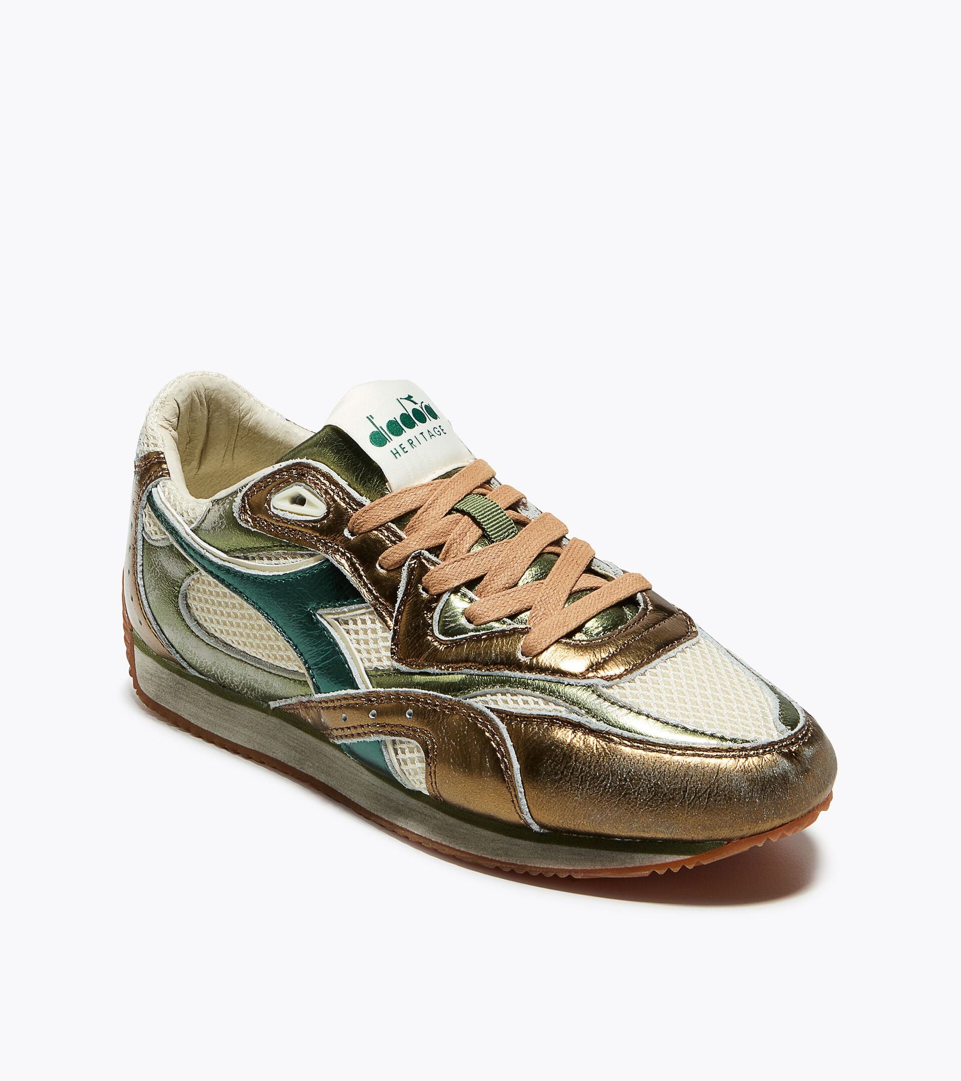 Heritage Sneaker in Laminated Leather - Low-Profile - Women&rsquo;s EQUIPE REVENGE METAL WN BEIGE OYSTER (25036) - Diadora