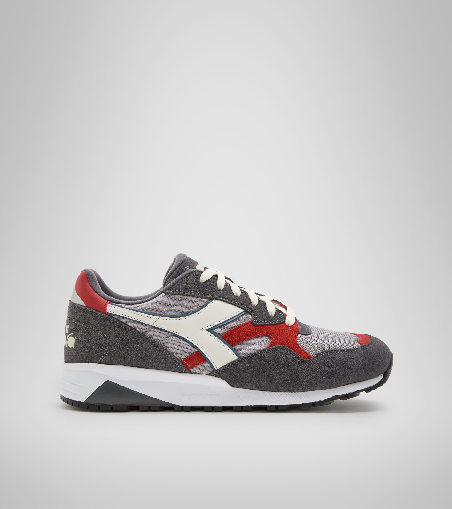 Sporty sneakers - Unisex N902 GULL/EBONY - Diadora