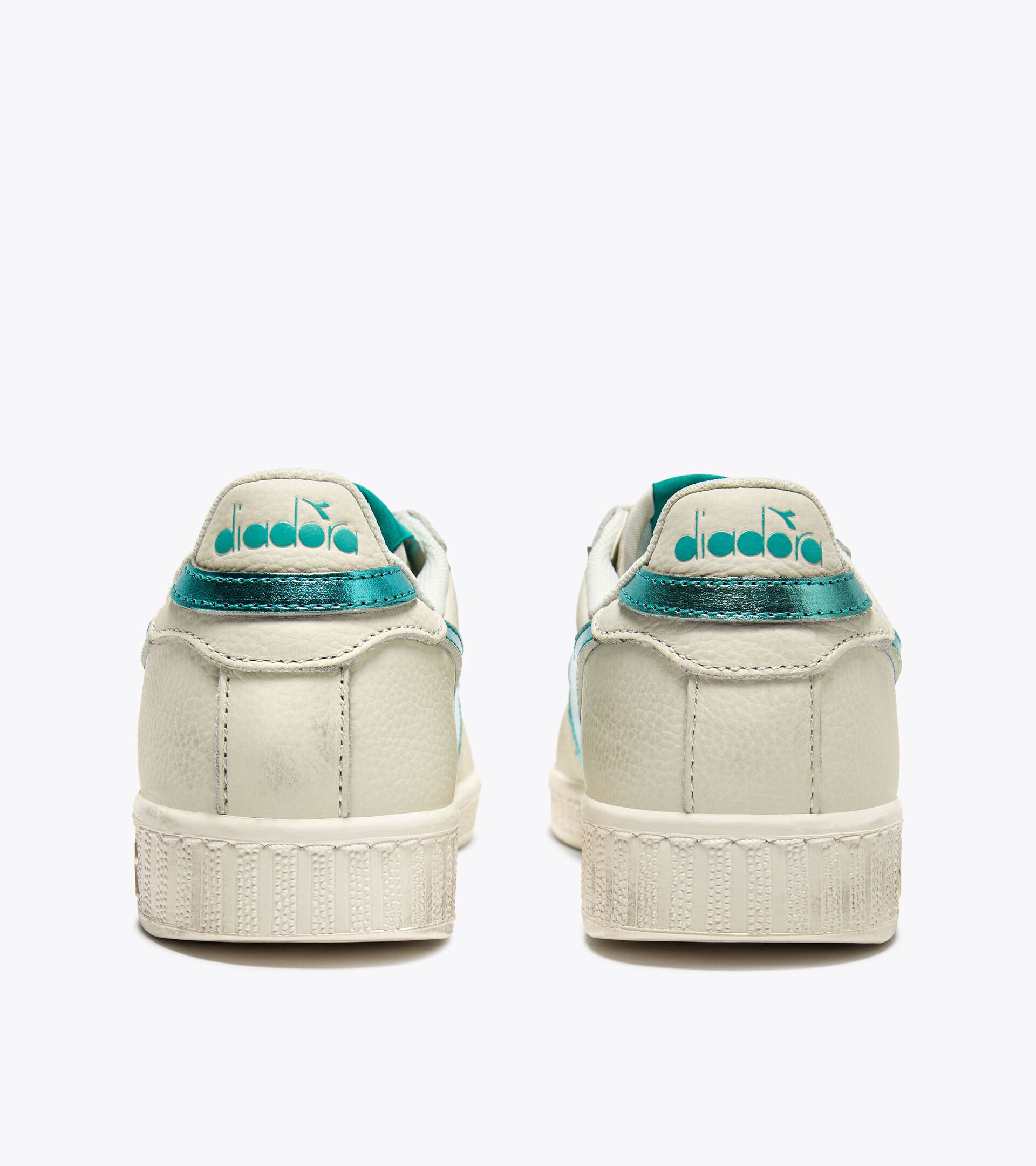 Zapatilla deportiva de piel - Mujer 
 GAME L LOW WAXED METAL WN AZUL TURQUESA - Diadora