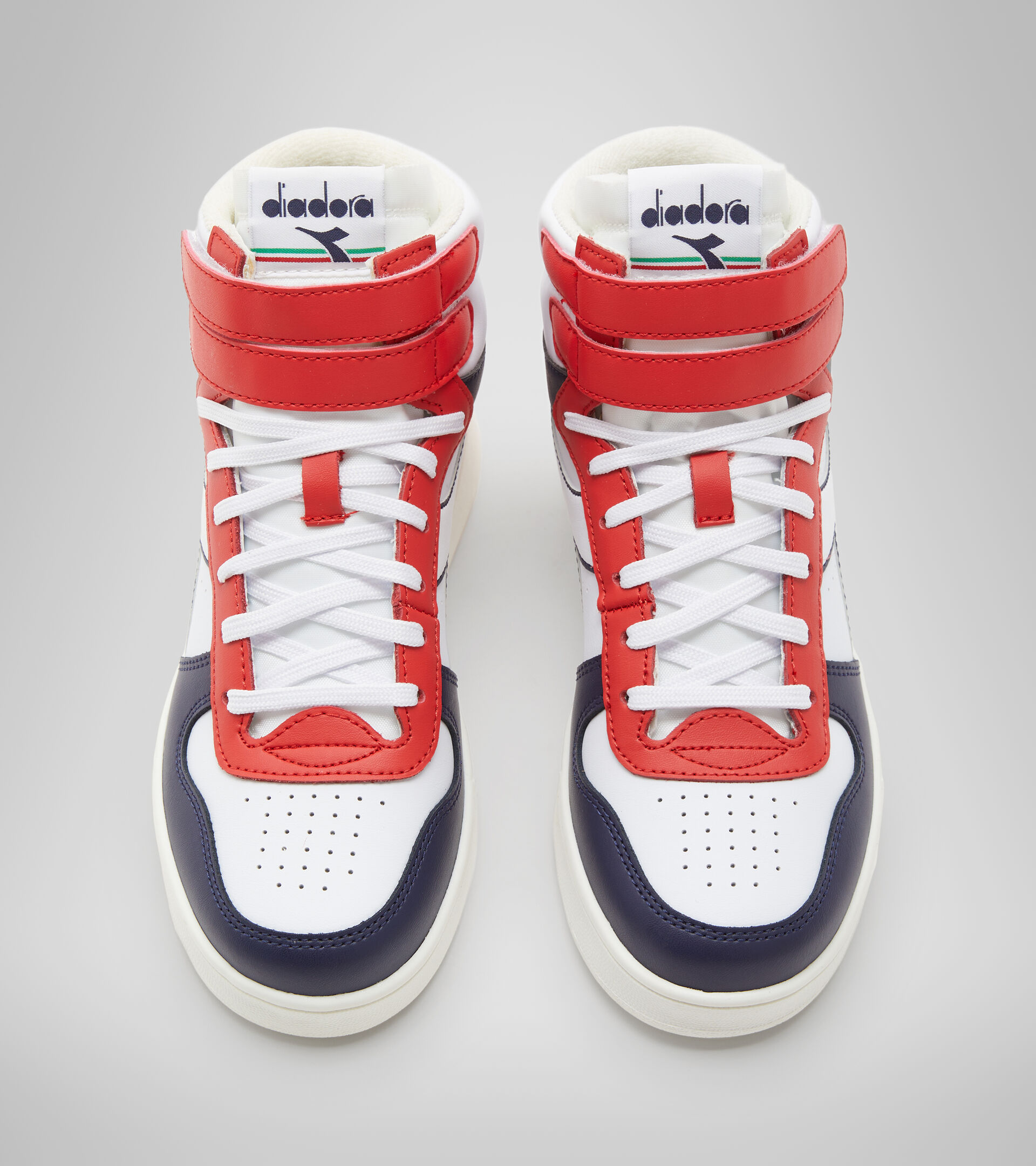 Chaussures de sport - Jeunes 8-16 ans MAGIC BASKET MID GS BLC/BLEU CABAN/ROUGE AURORE - Diadora