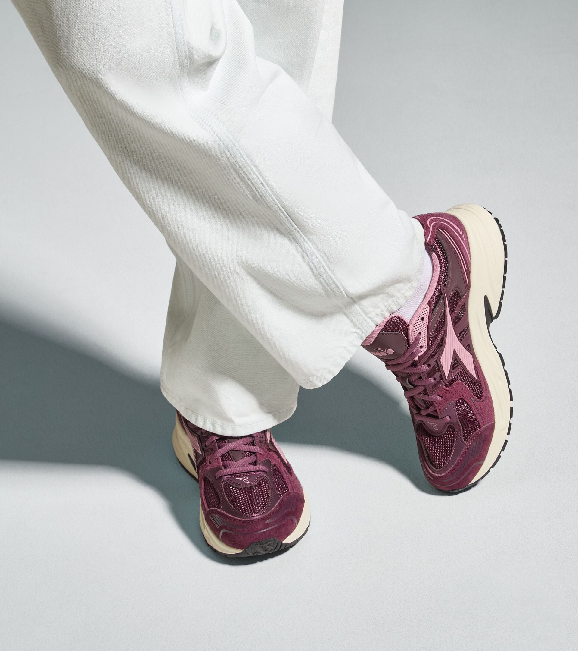 Zapatilla deportiva - Para todos los g&eacute;neros MYTHOS STAR VINO DE CIRUELA - Diadora