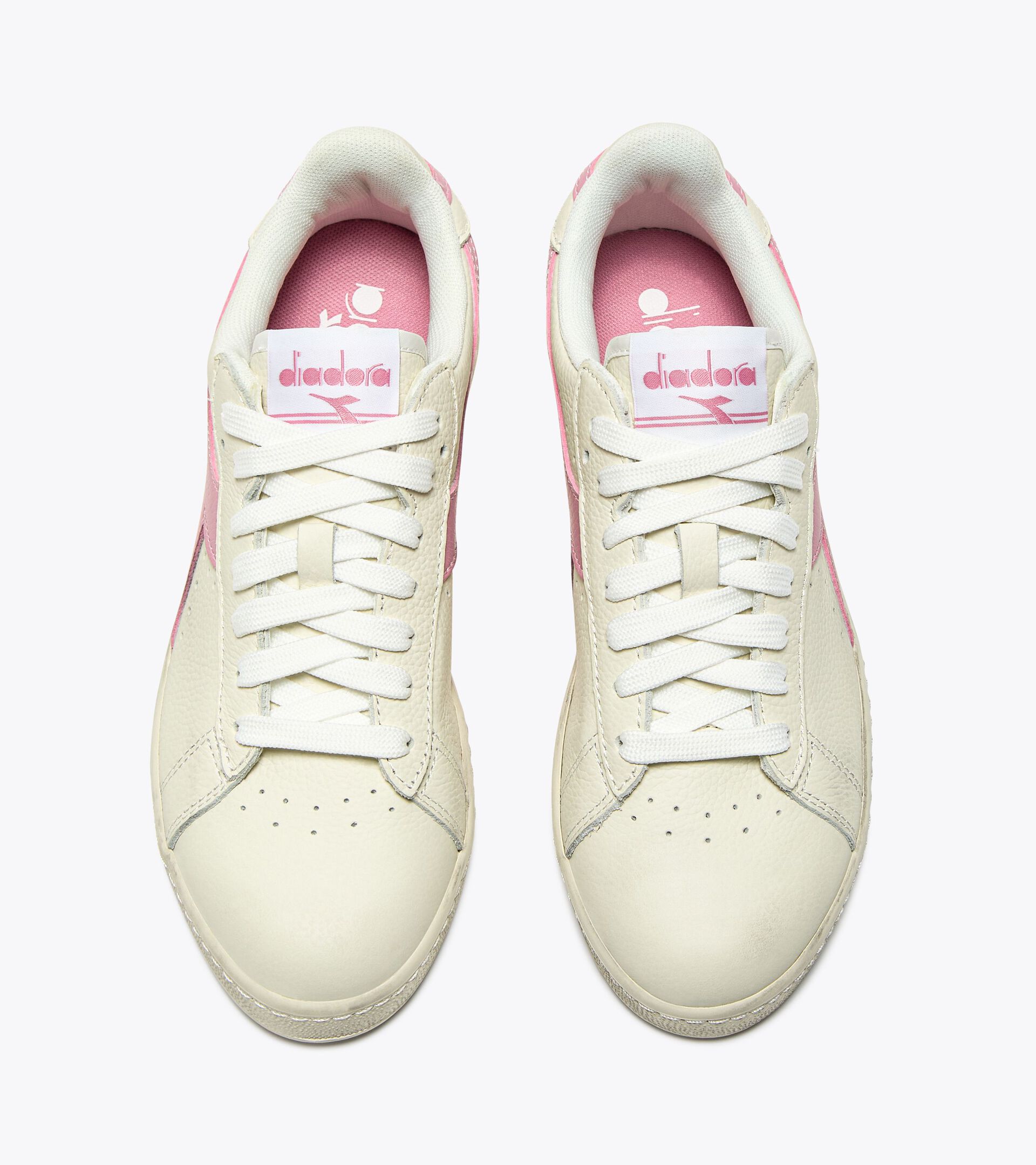 Sporty sneakers - All-Gender GAME L LOW WAXED PINK BLUSH - Diadora