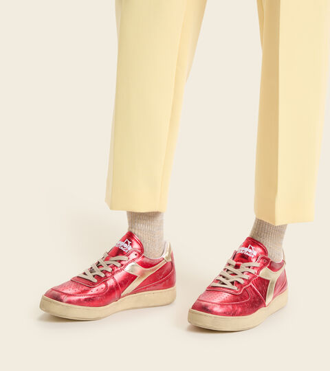 MI BASKET LOW METALLIC USED WN, CARMINE RED Heritage shoe - Unisex MI BASKET LOW METALLIC USED WN CARMINE RED - Diadora