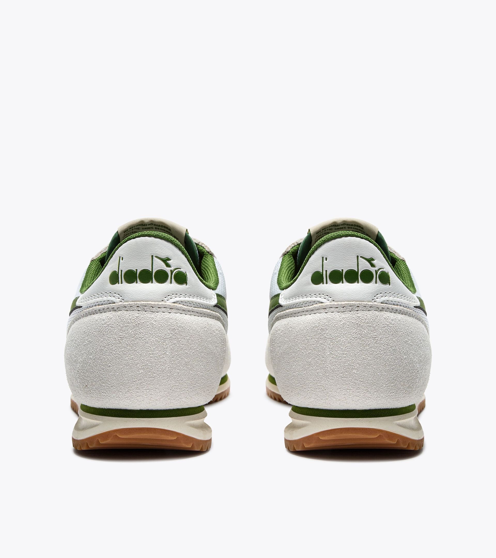 Zapatilla de ante de ca&ntilde;a baja - Para todos los g&eacute;neros CROSS WHITE/BANANA PALM - Diadora