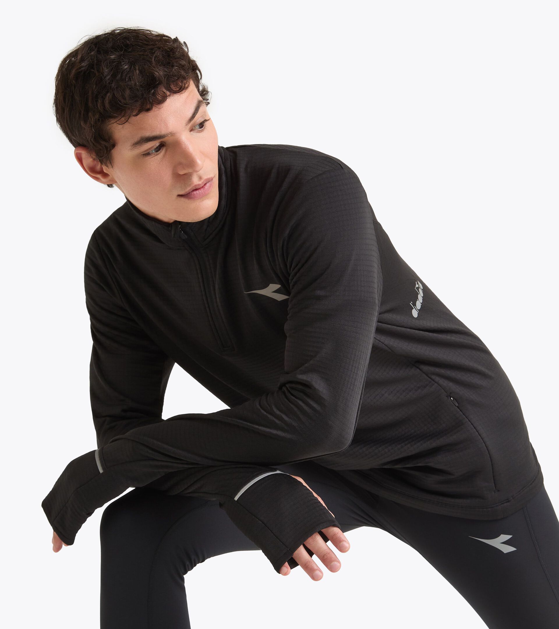 Thermoregulating fleece with FIBRAZERO fabric - Winter Protection - Men’s
WARM UP WINTER PROTECTION BLACK - Diadora