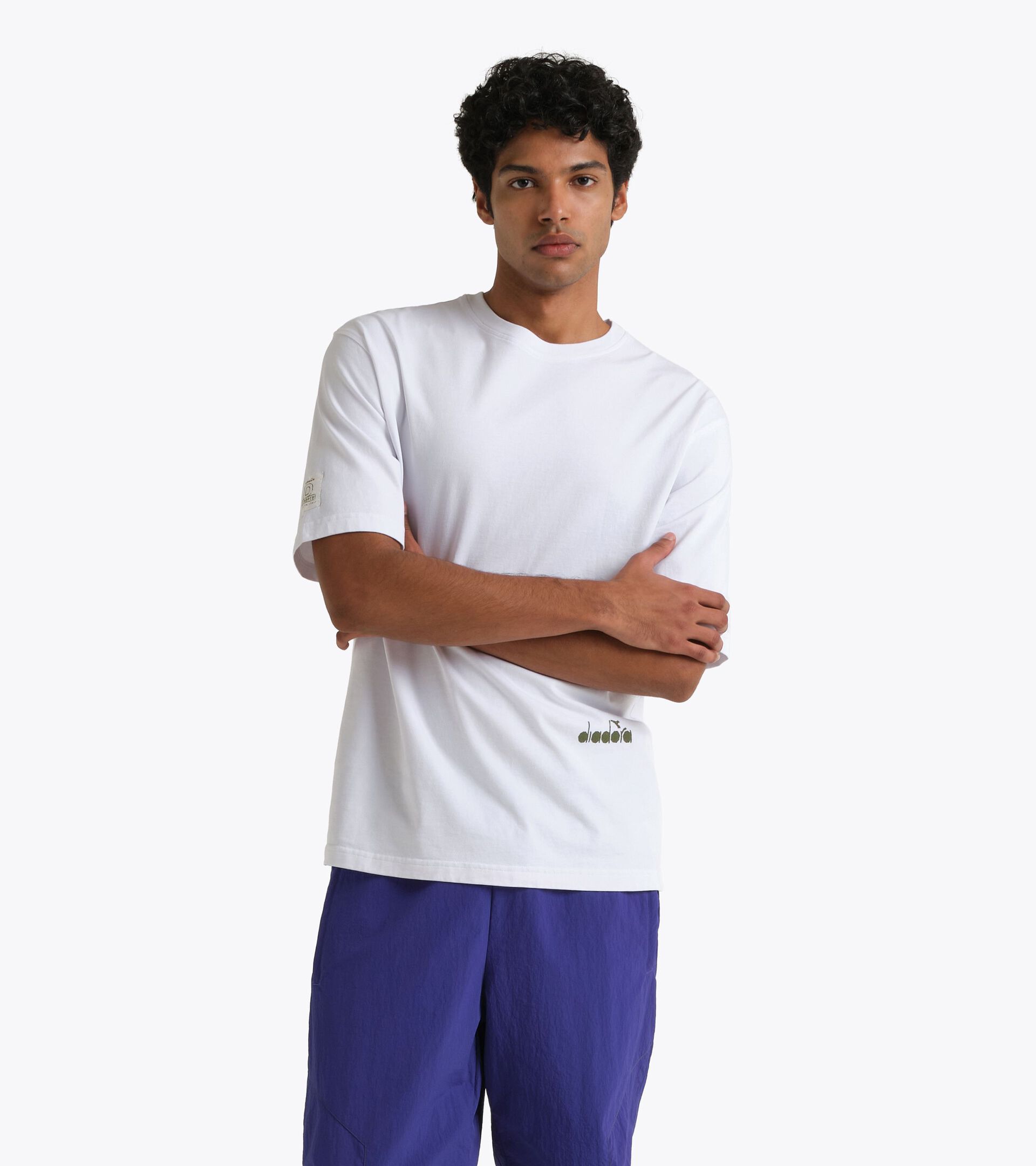 Camiseta Legacy - Made in Italy - Para todos los g&eacute;neros
 T-SHIRT SS LEGACY II BLANCO VIVO - Diadora