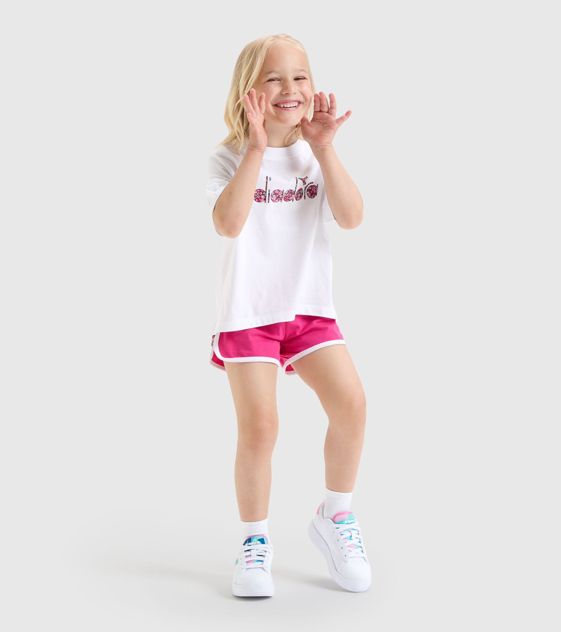 Cotton sports shorts - Girls JG.SHORT BLOSSOM SHOCKING PINK - Diadora