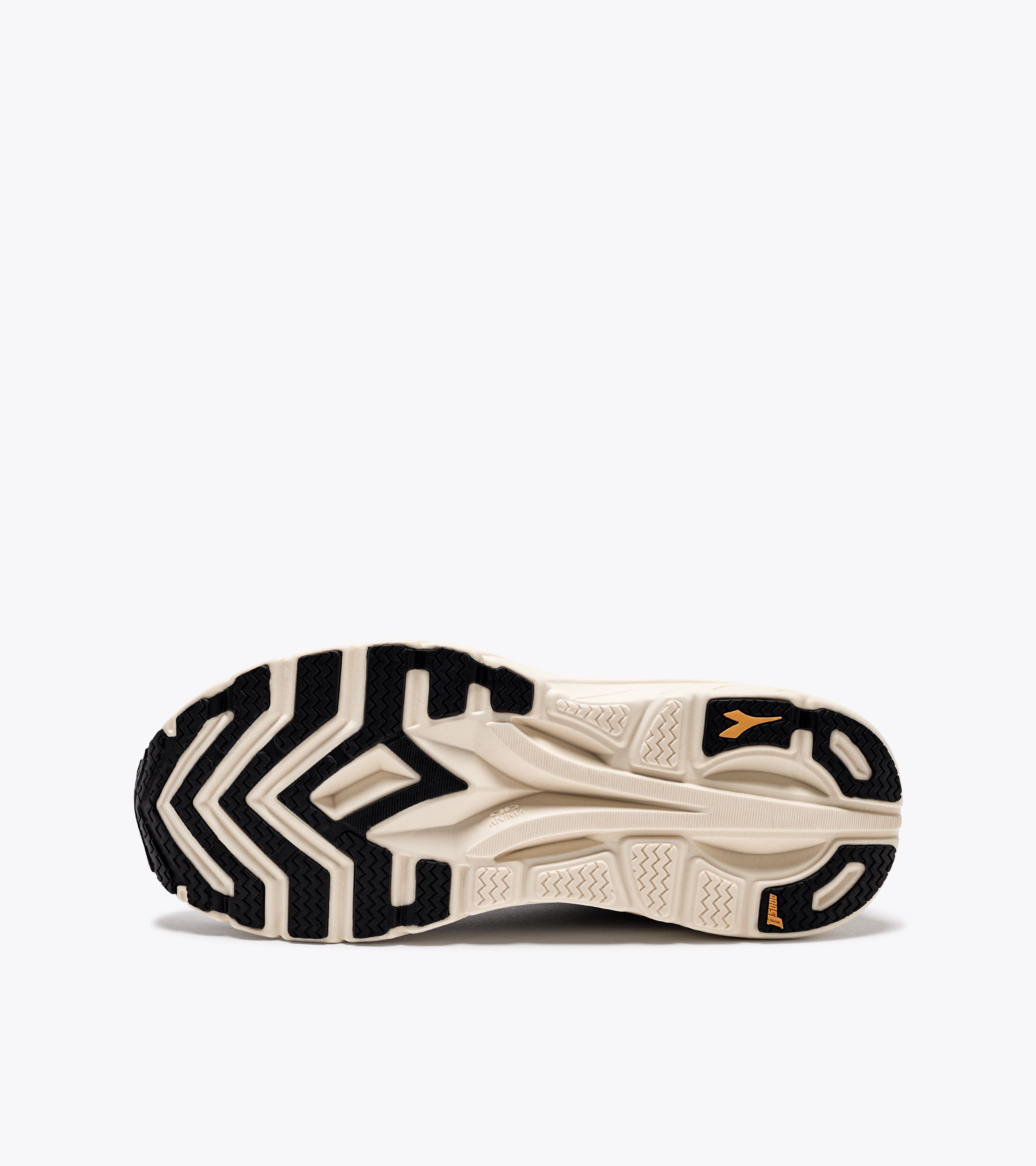 Scarpe calcetto deals pianta larga