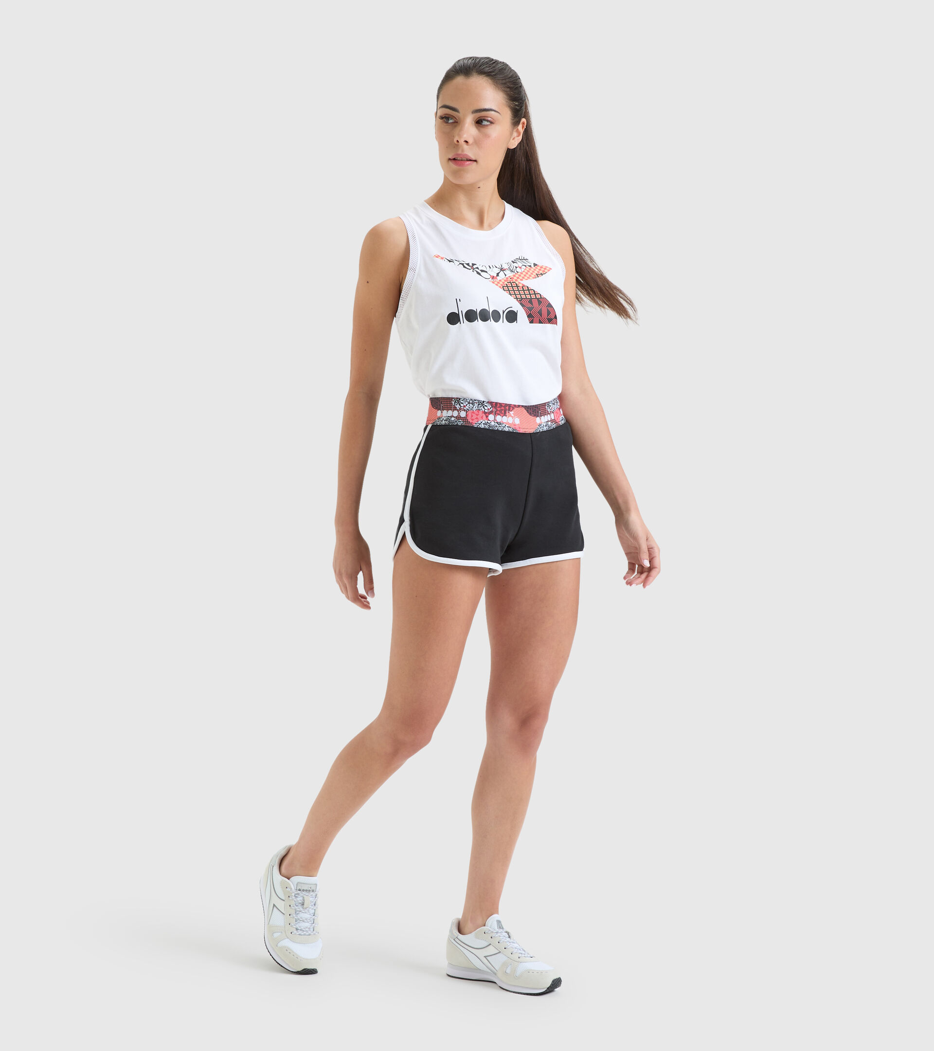 Cotton sports shorts - Women L. SHORT FLOSS BLACK - Diadora