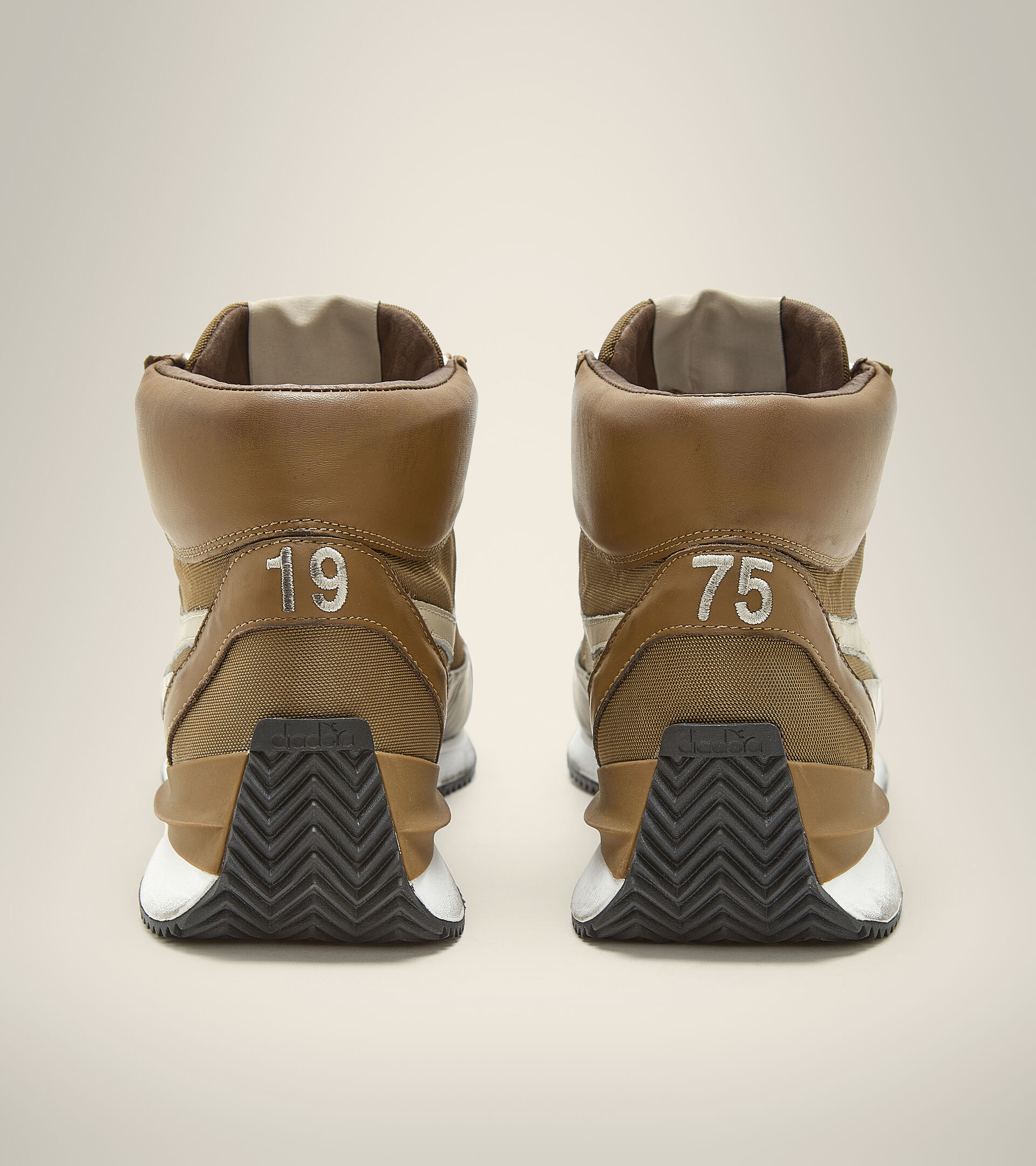 null EQUIPE MID MAD NUBUCK SW BROWN ANTELOPE - Diadora