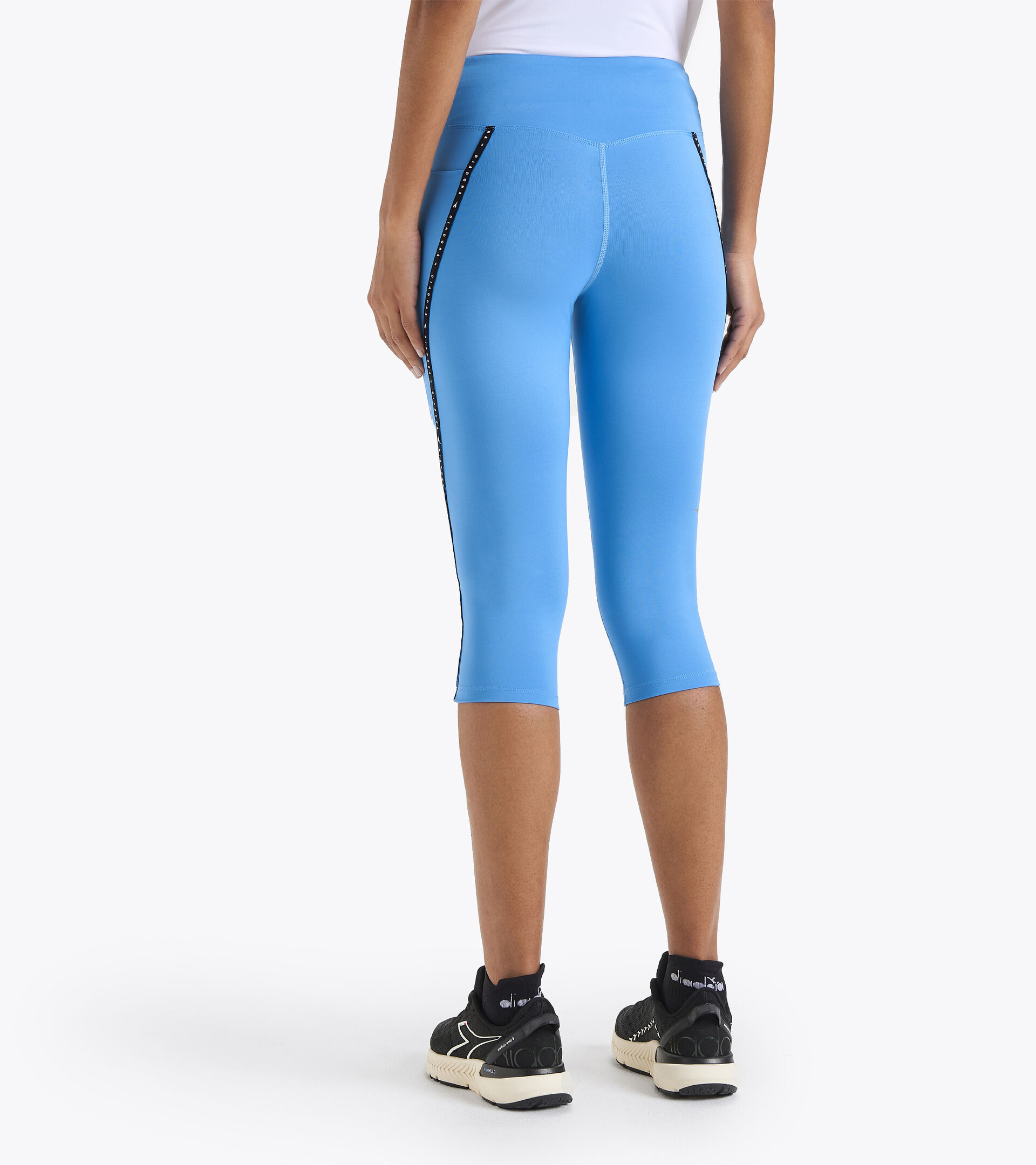 Running shorts - Women
L. 3/4 TIGHTS BE ONE POCKETS BONNIE BLAU - Diadora