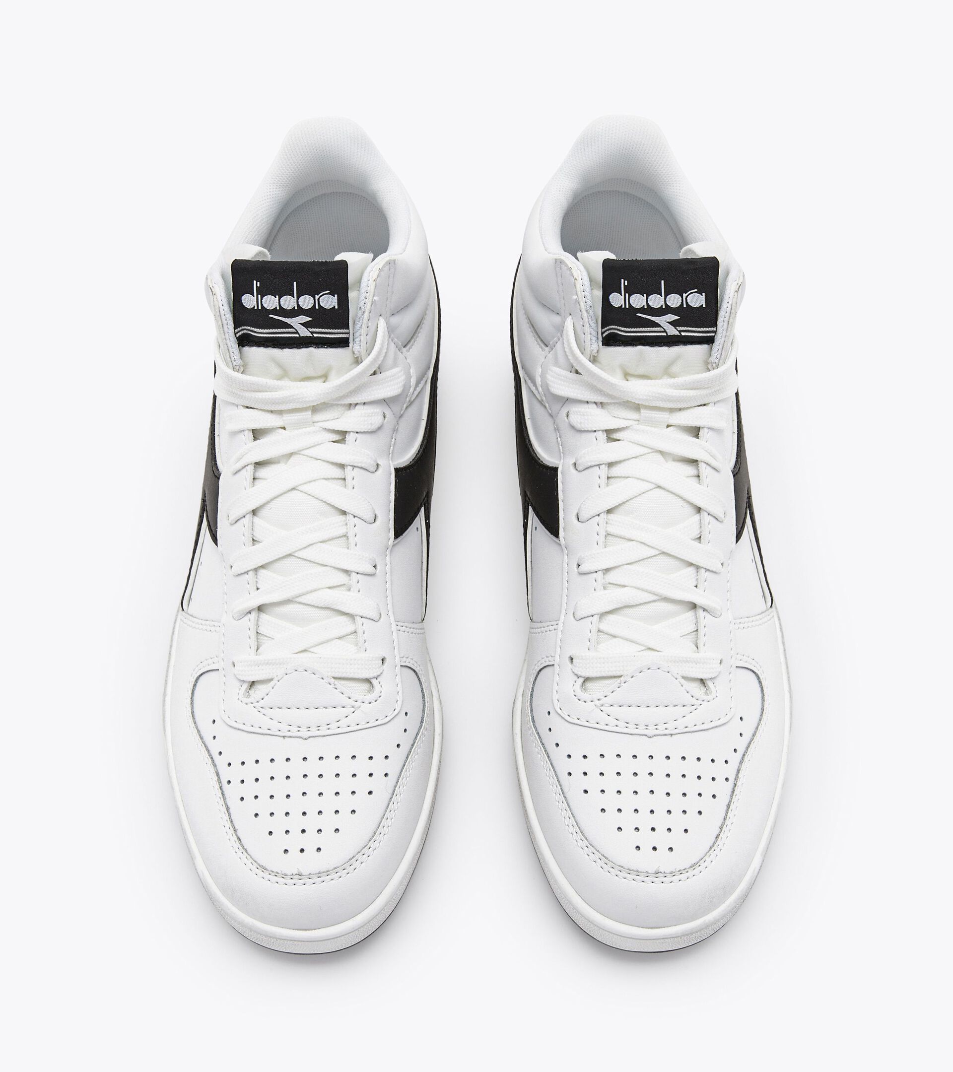 Sporty sneakers - Gender neutral MAGIC BASKET DEMI ICONA WHITE/WHITE/BLACK - Diadora