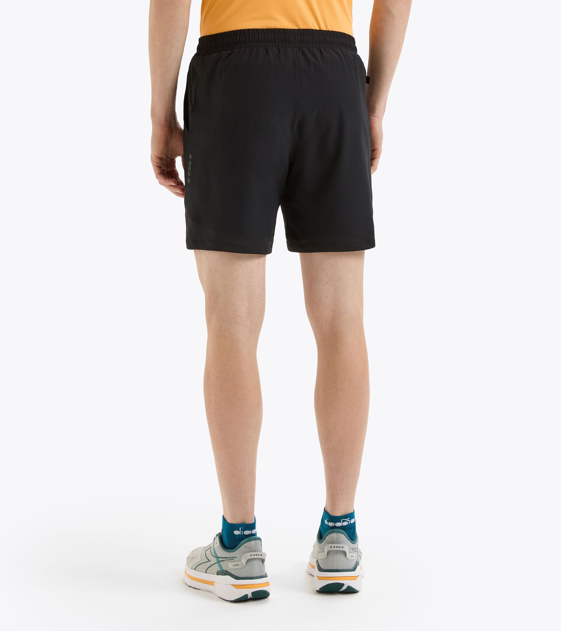 Pantalones cortos de running 7’’ - Tejido ligero - Hombre SHORTS RUN 7'' NEGRO - Diadora