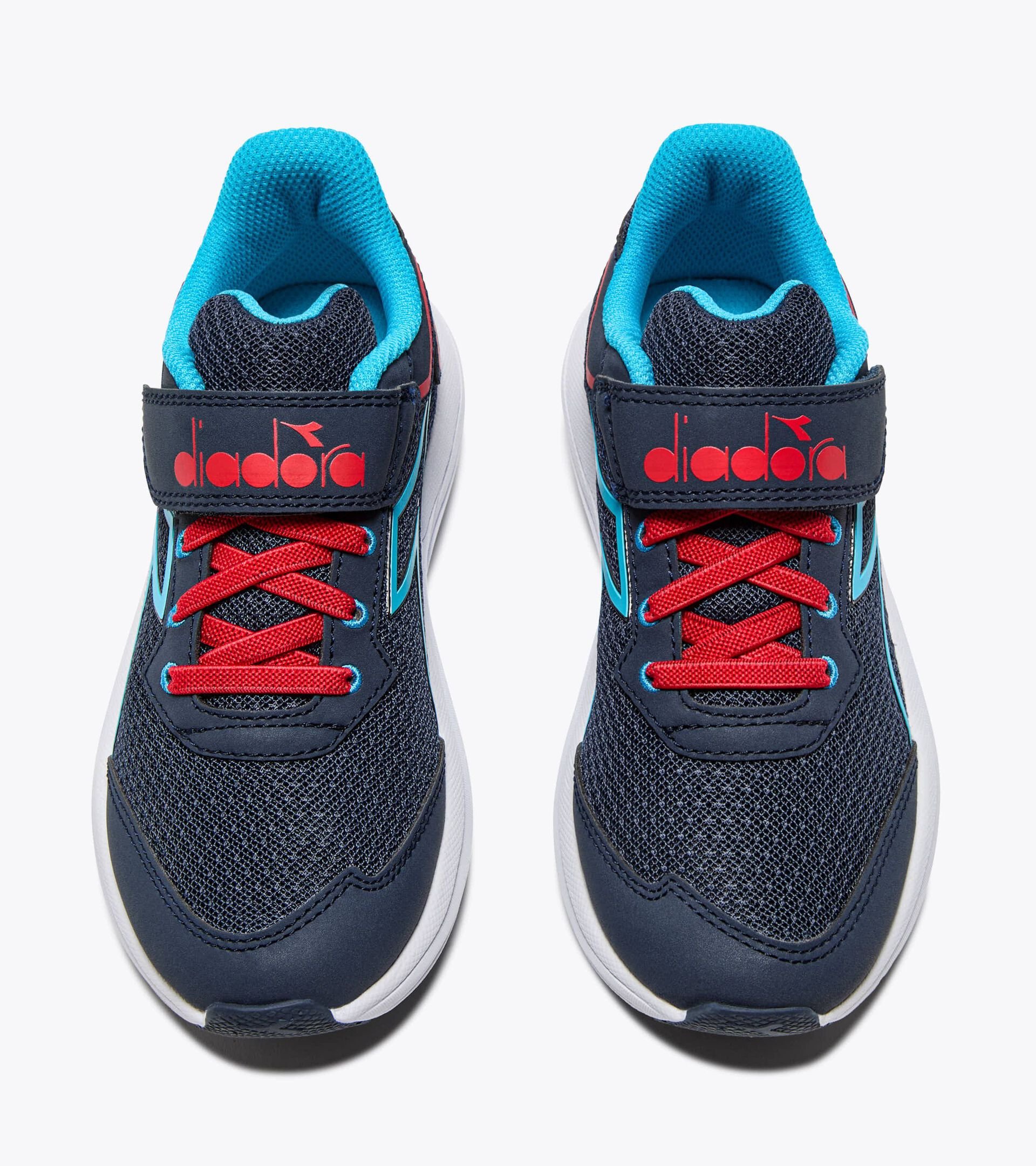 Running shoe - Double lacing system - Junior
SNIPE 3 JR BLUE CORSAIR/BLUE FLUO - Diadora