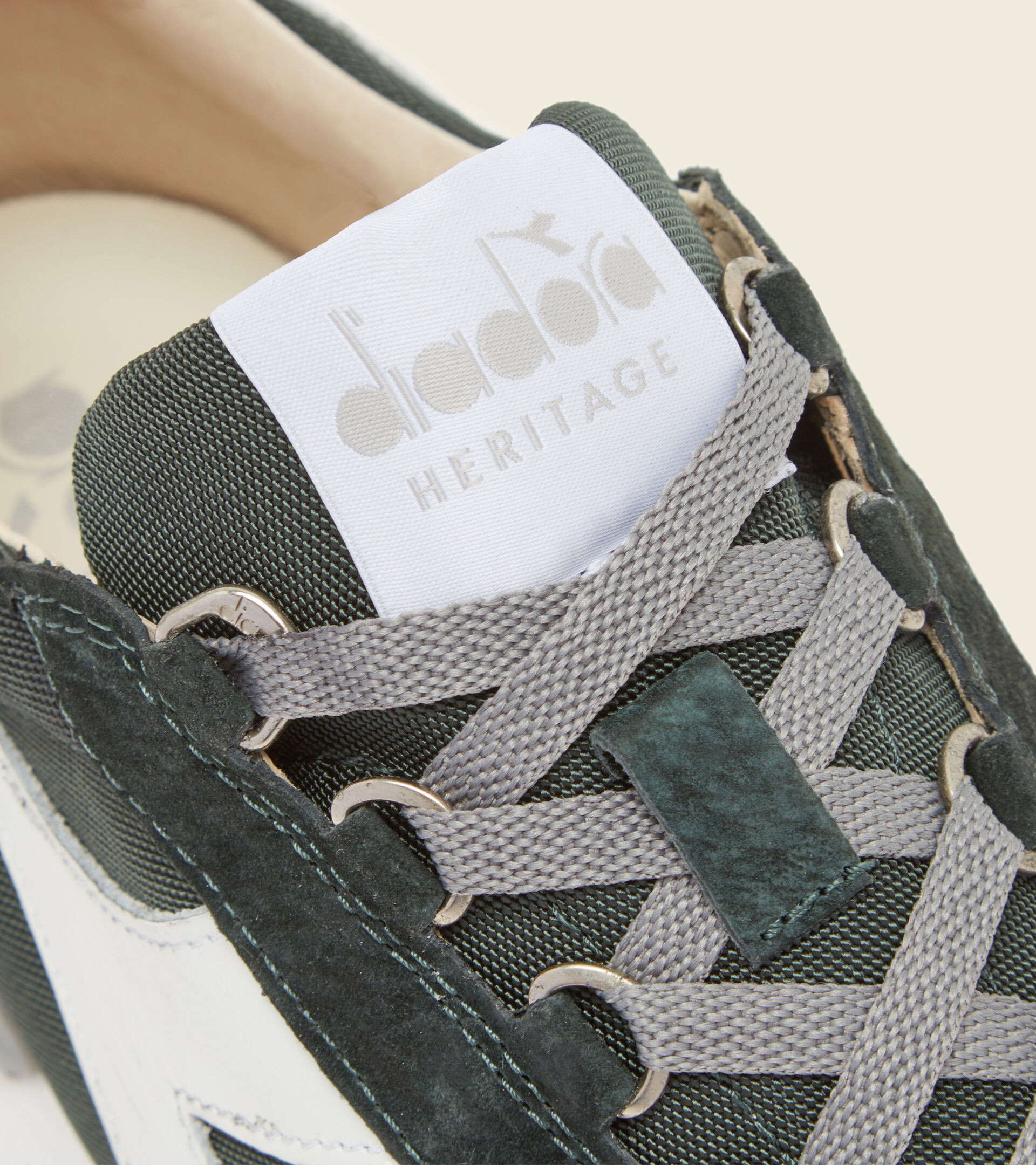Heritage shoes - Unisex EQUIPE MAD NUBUCK SW GREEN RIFLE - Diadora