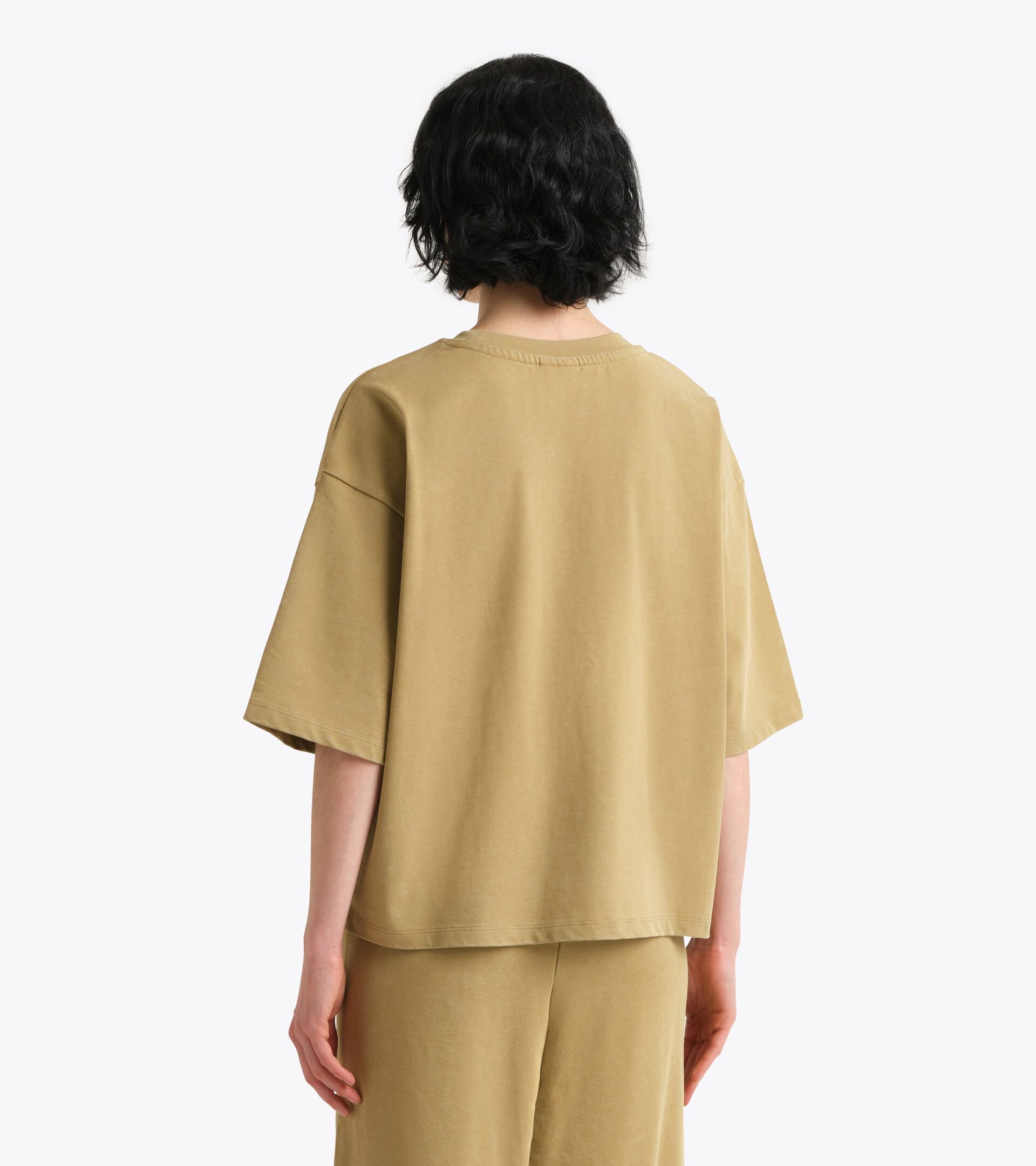 T-shirt in cotone stile retro - Donna
 L. T-SHIRT SS AVENUE LAB I VERDE CACHI (70361) - Diadora