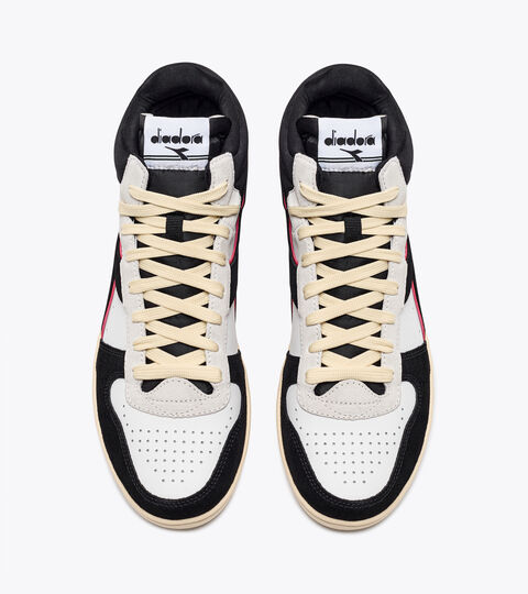 MAGIC BASKET DEMI CUT SUEDE LEATHER, BIANCO/NERO/ROSSO SCURO Scarpa sportiva - Unisex MAGIC BASKET DEMI CUT SUEDE LEATHER BIANCO/NERO/ROSSO SCURO - Diadora