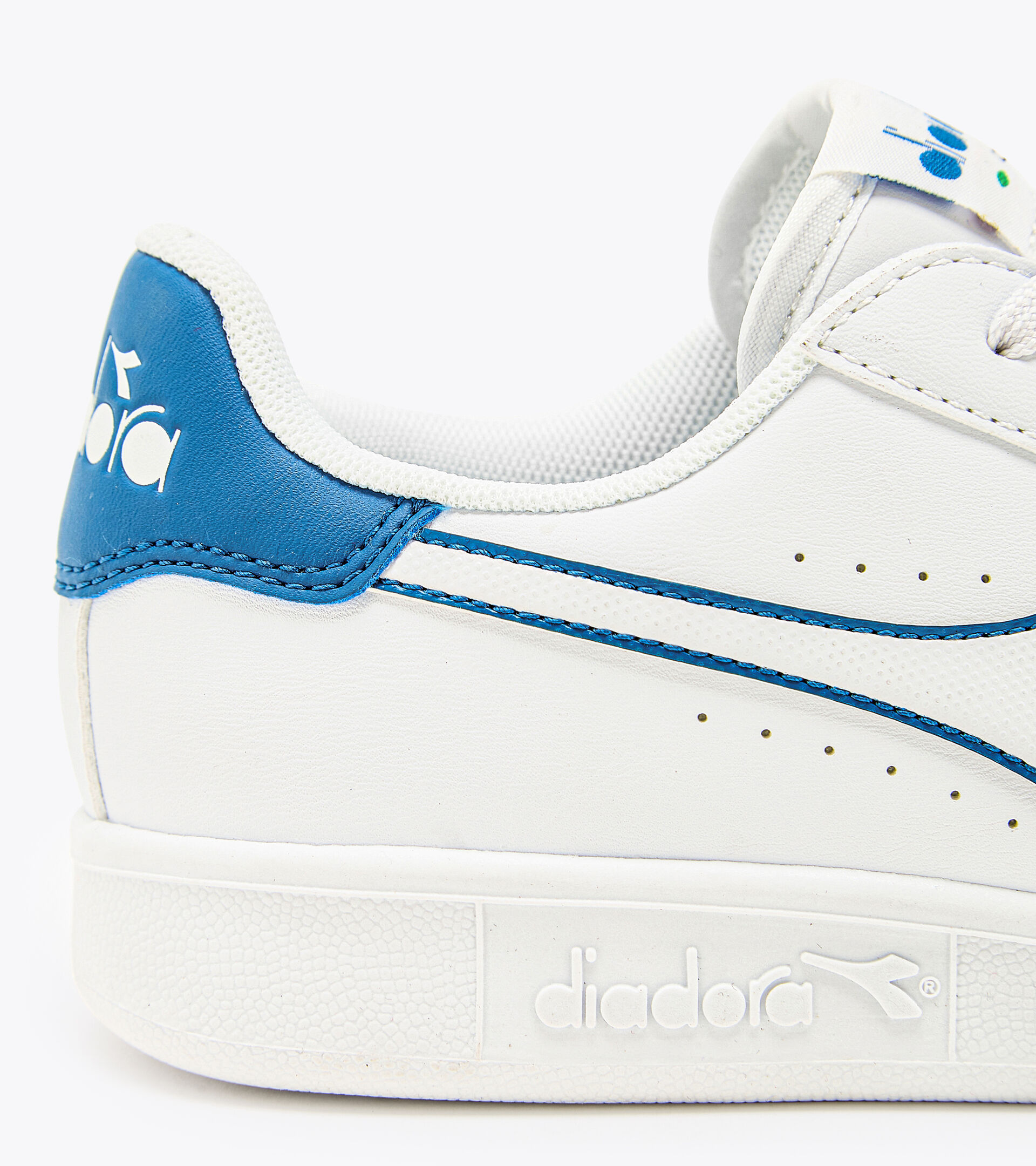 Sports shoes - Youth 8-16 years GAME P GS WHITE/BLUE VALLARTA - Diadora