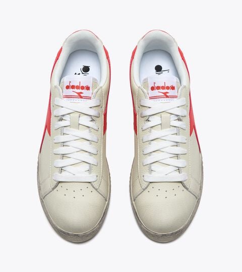 GAME L LOW FLUO WAXED, SUPER WHITE /HOT CORAL Sporty sneakers - Gender neutral GAME L LOW FLUO WAXED SUPER WHITE /HOT CORAL - Diadora