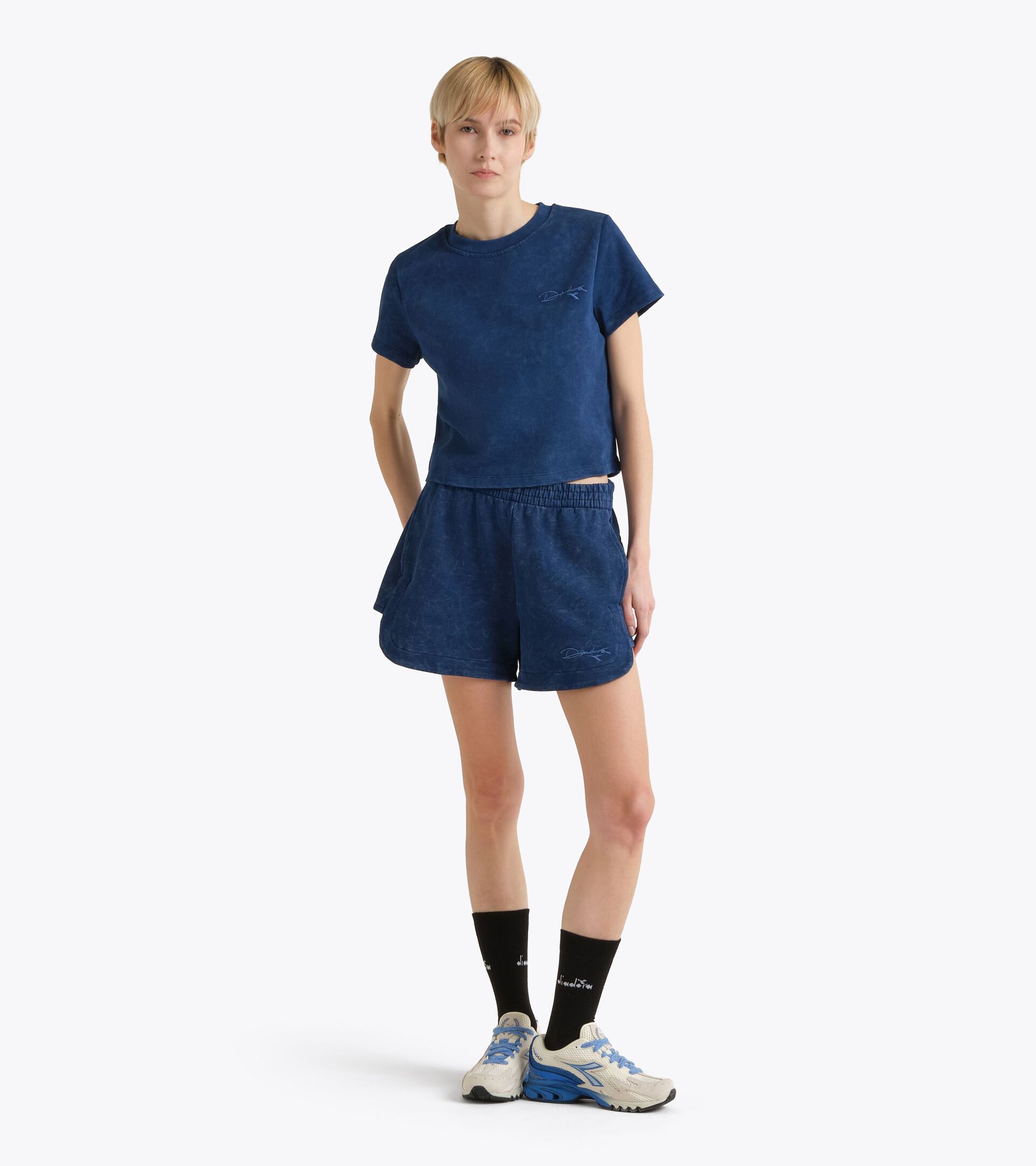 Retro-inspired Cotton Shorts - Women&rsquo;s L. SHORTS AVENUE LAB NAVY PEONY - Diadora