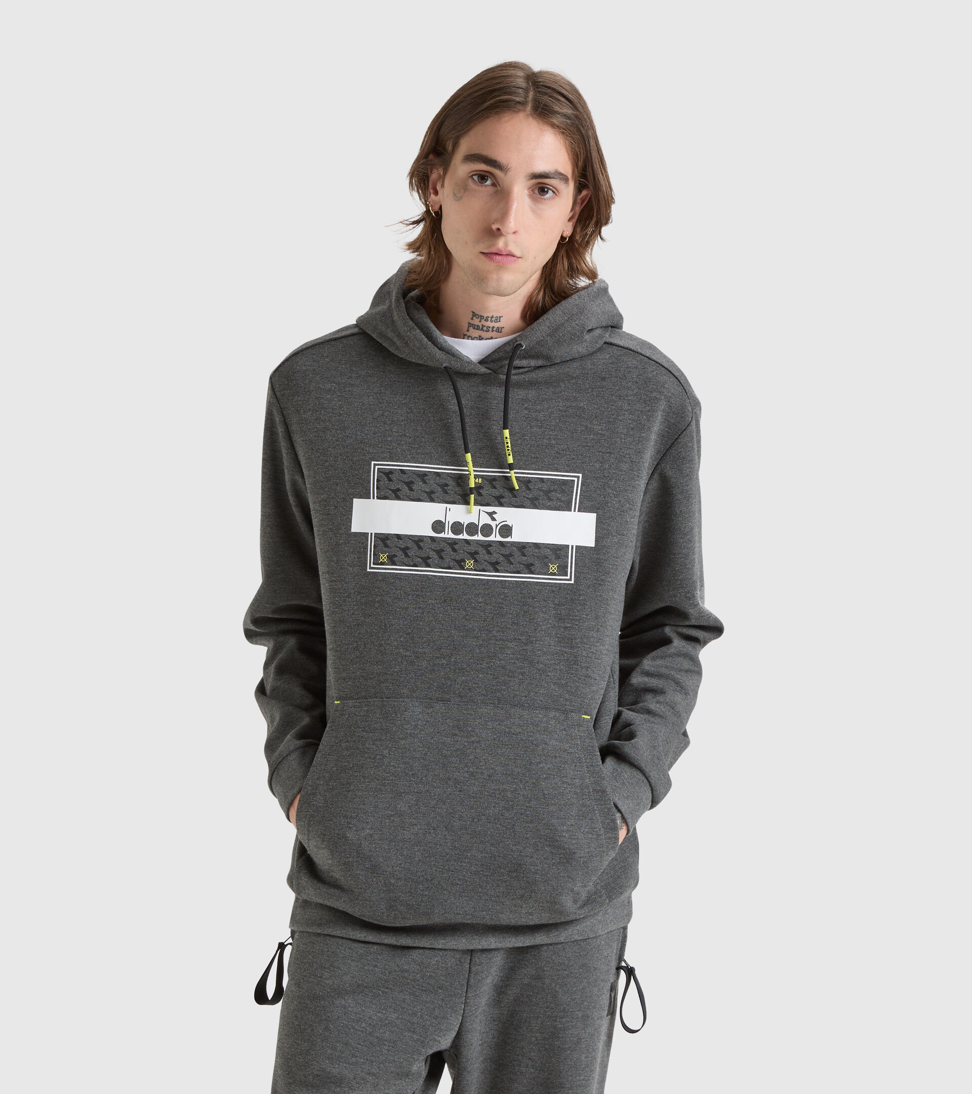 Sweat-shirt à capuche - Homme HOODIE URBANITY MELANGE GRIS FONCÉ MOUETTE - Diadora