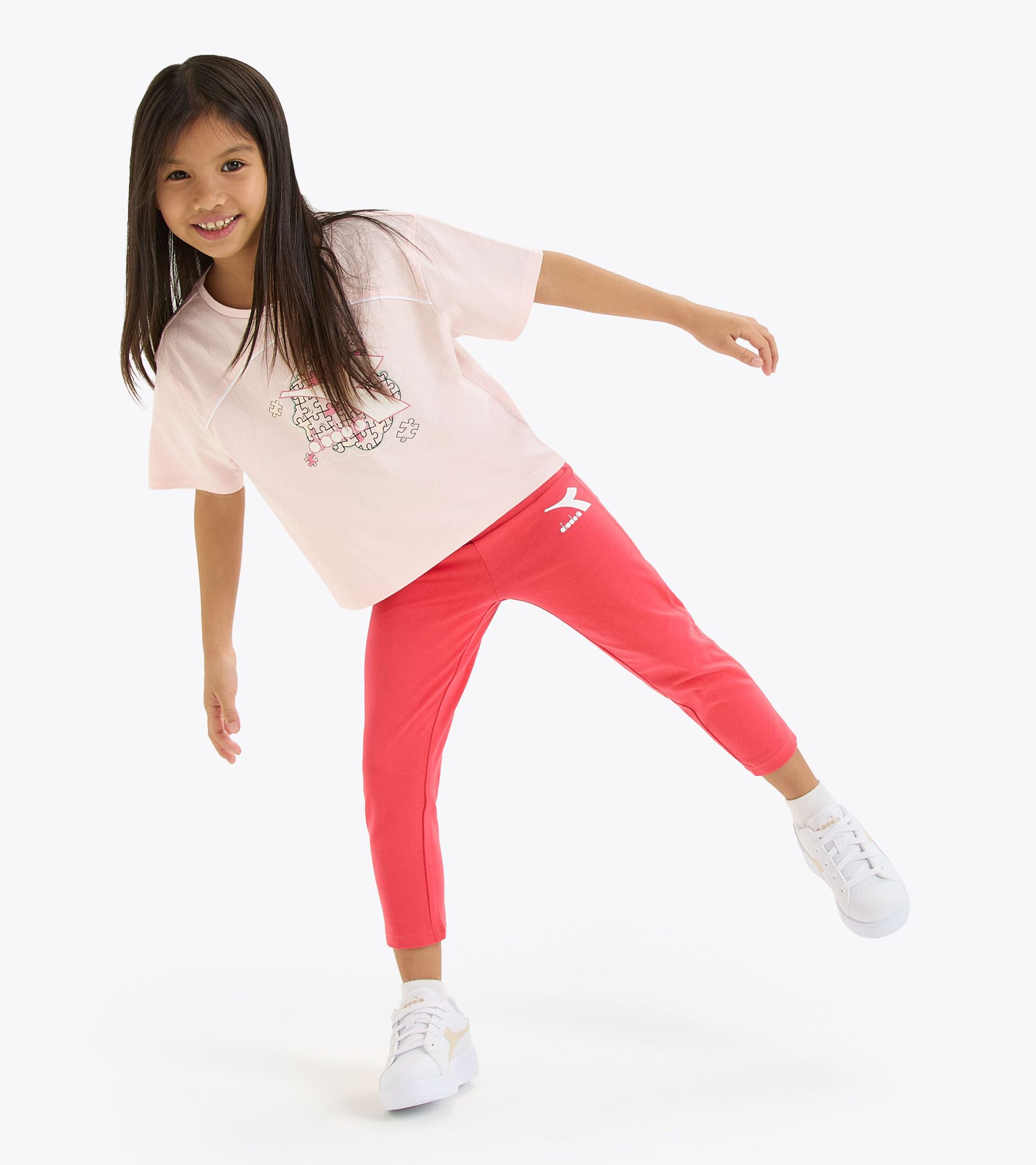 T-shirt - Ragazza
 JG. T-SHIRT SS PUZZLES ROSA DI BOSCO - Diadora