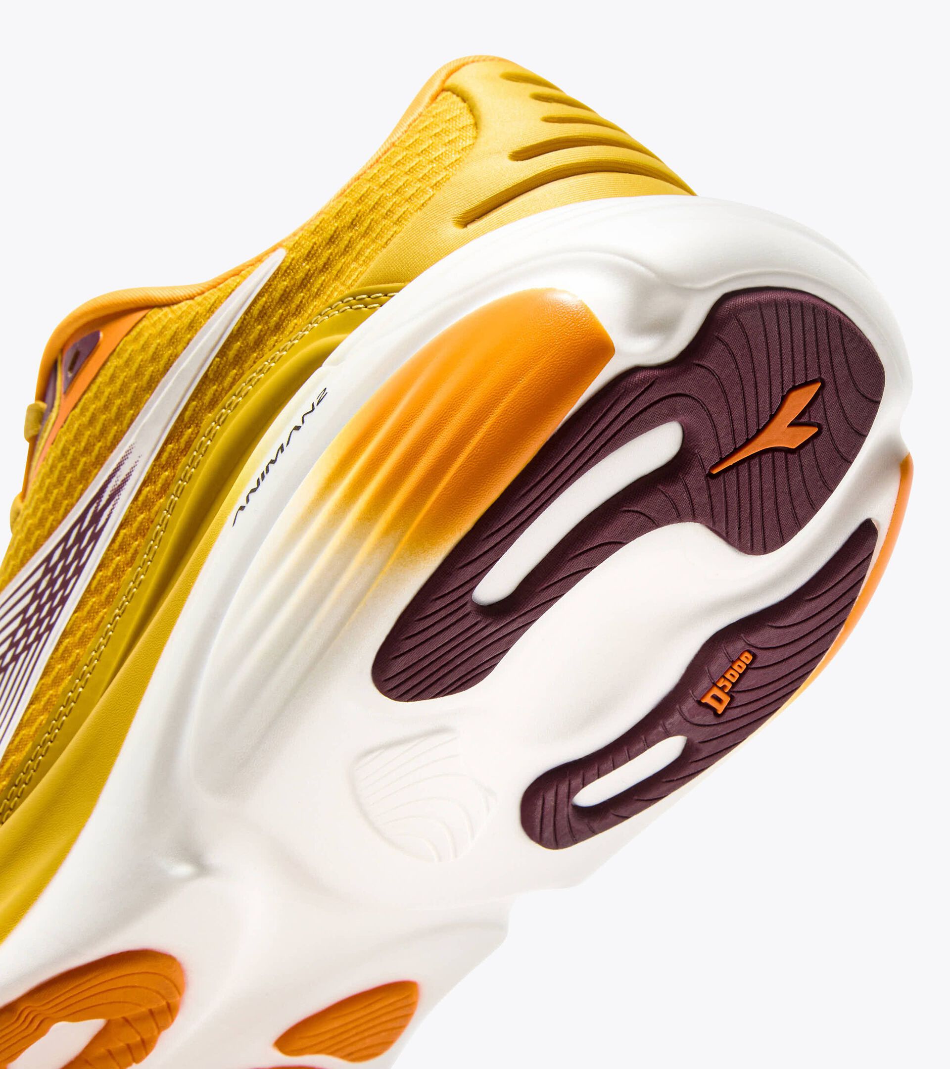 Made in Italy running shoe - Lightness and cushioning - All-Gender ATOMO STAR SPICY MUSTARD/WHITE - Diadora