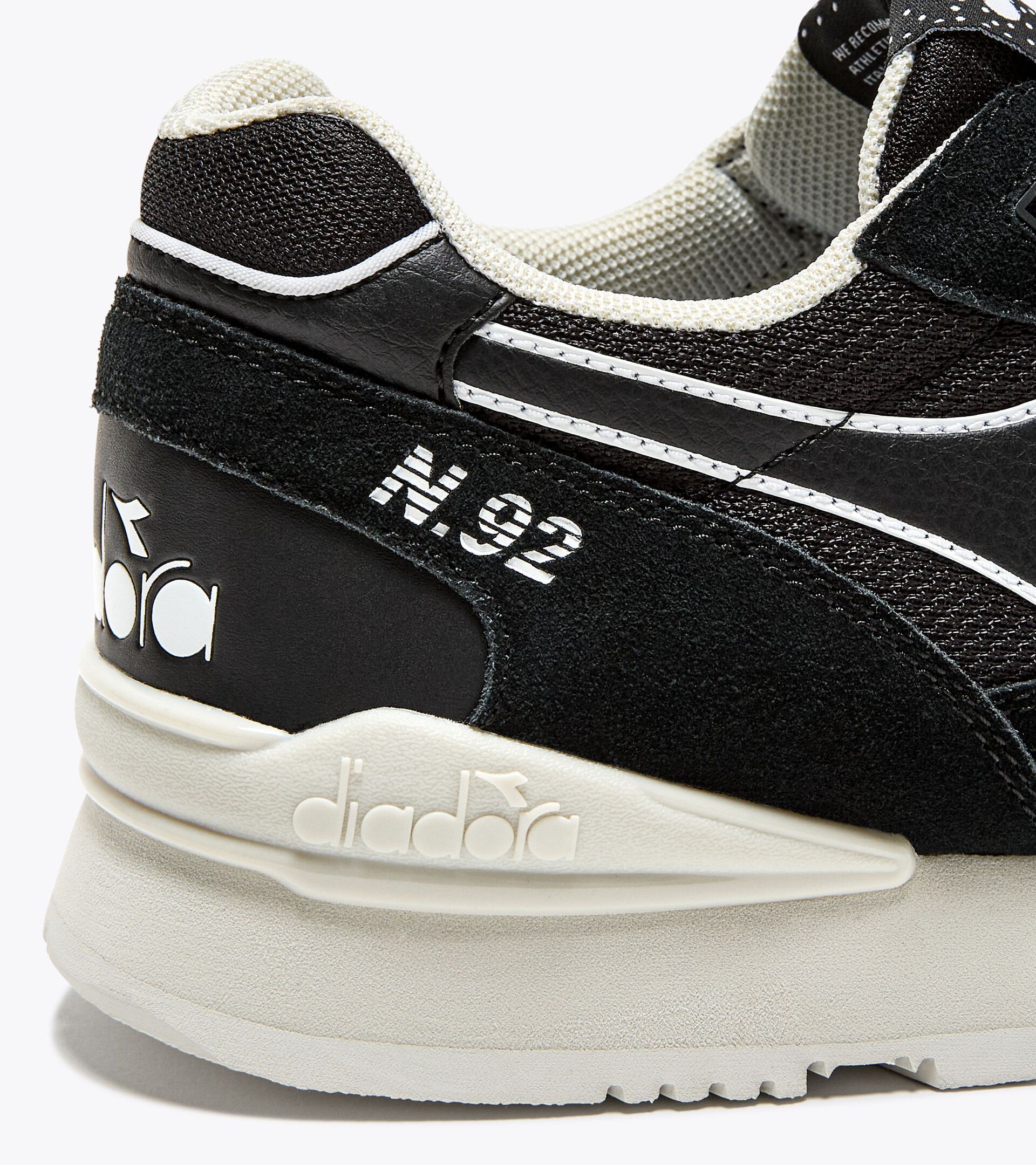 Zapatilla deportiva - Para todos los géneros N.92 ADVANCE NEGRO/NEGRO - Diadora